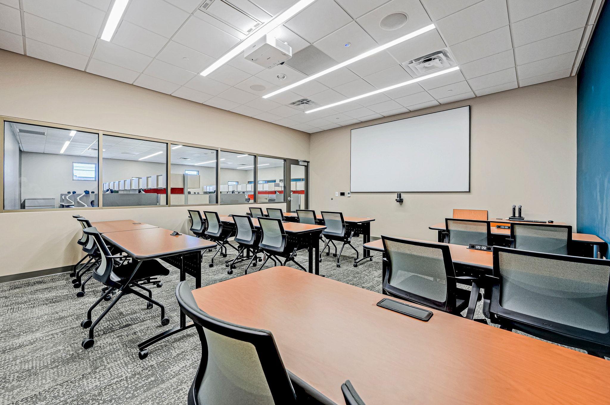 Image 14 of 40 For 3610 And 3626 West Ave