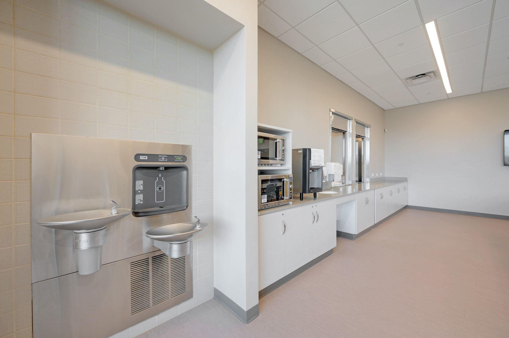 Image 15 of 40 For 3610 And 3626 West Ave