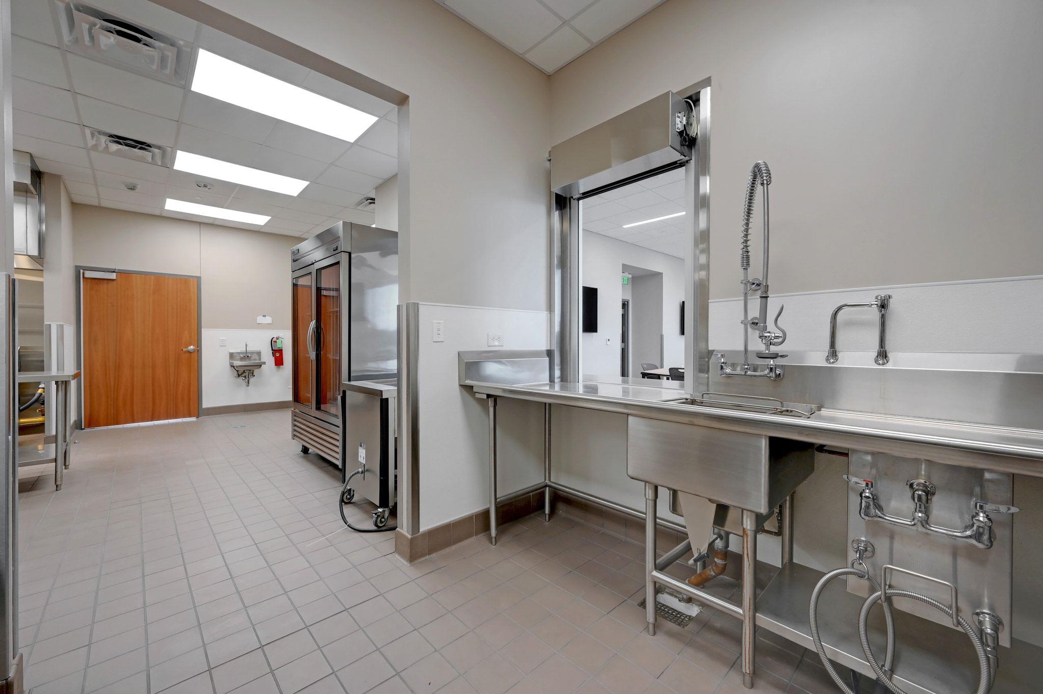 Image 22 of 40 For 3610 And 3626 West Ave