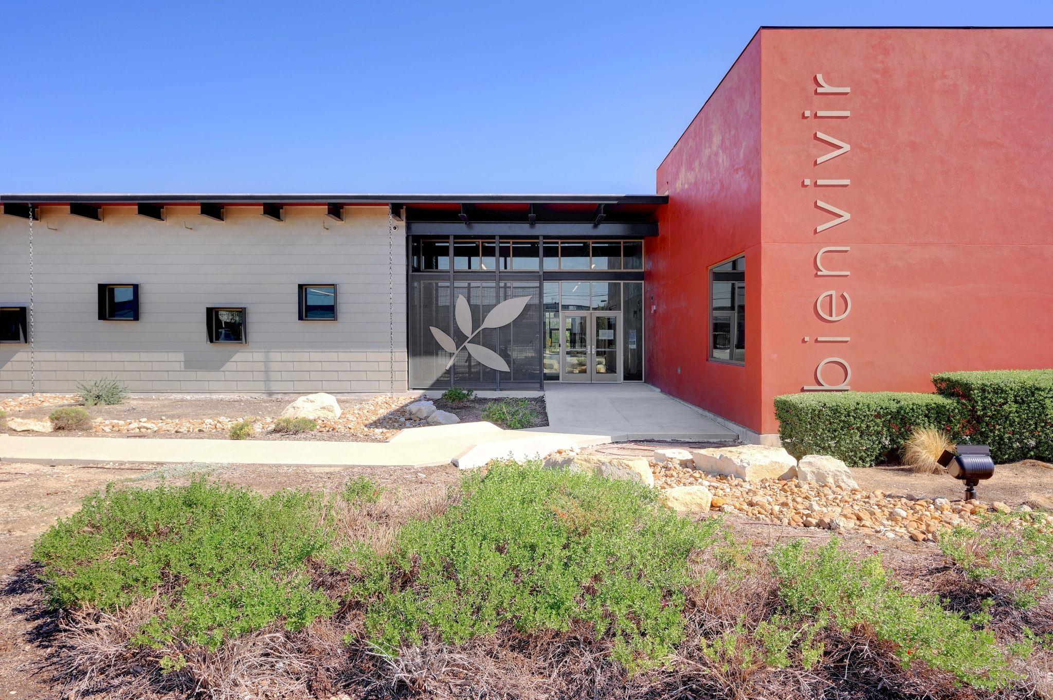 Image 3 of 40 For 3610 And 3626 West Ave