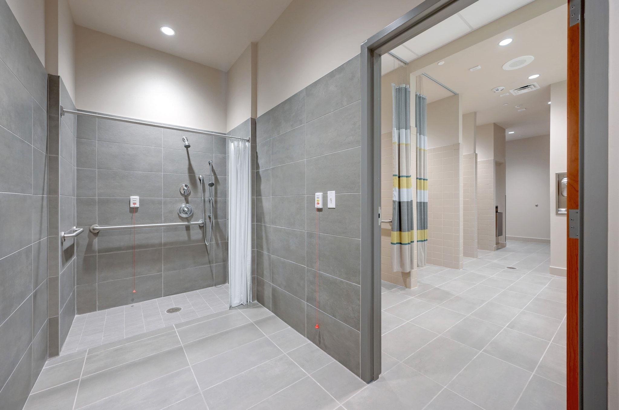 Image 33 of 40 For 3610 And 3626 West Ave