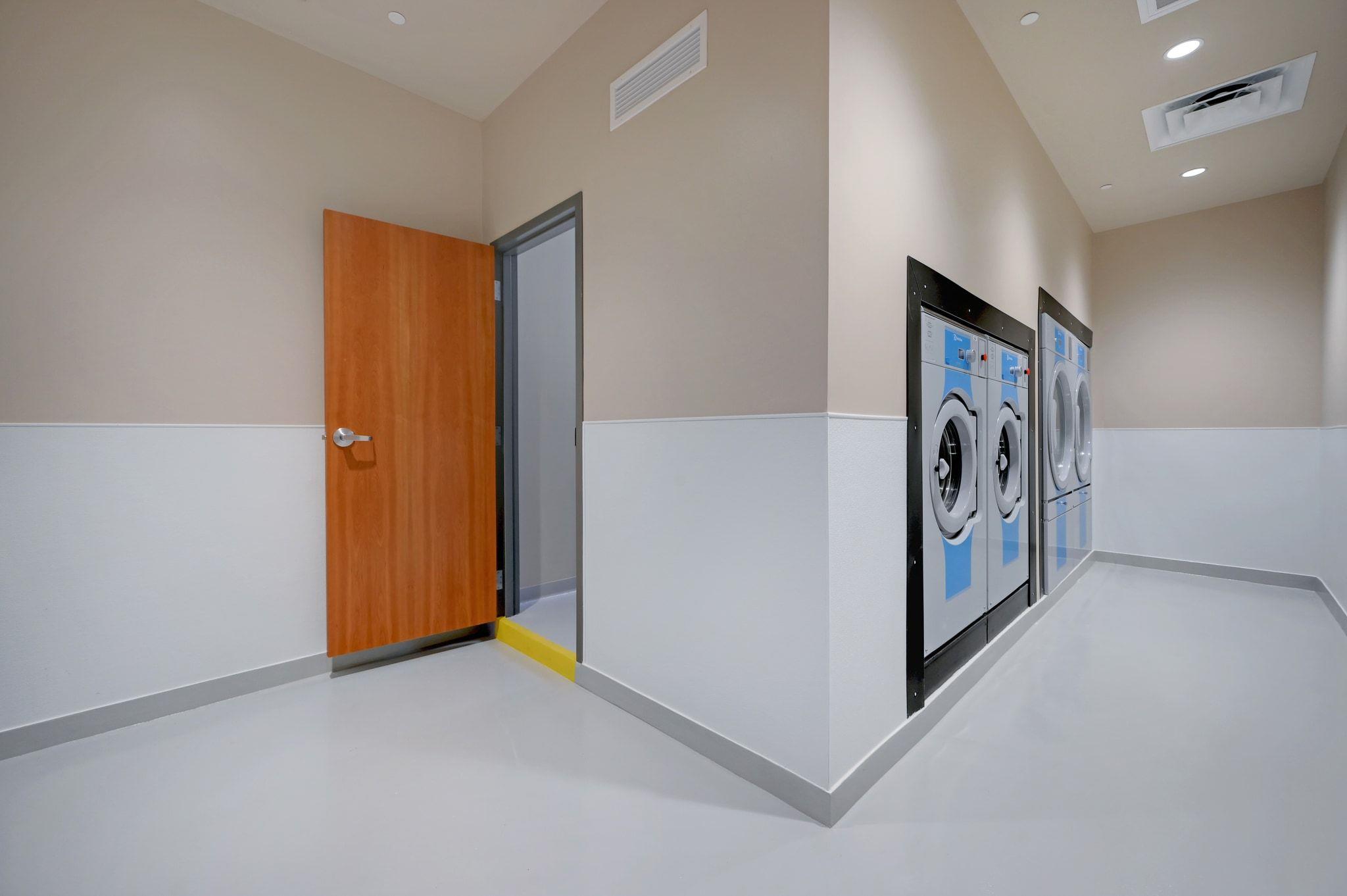 Image 35 of 40 For 3610 And 3626 West Ave