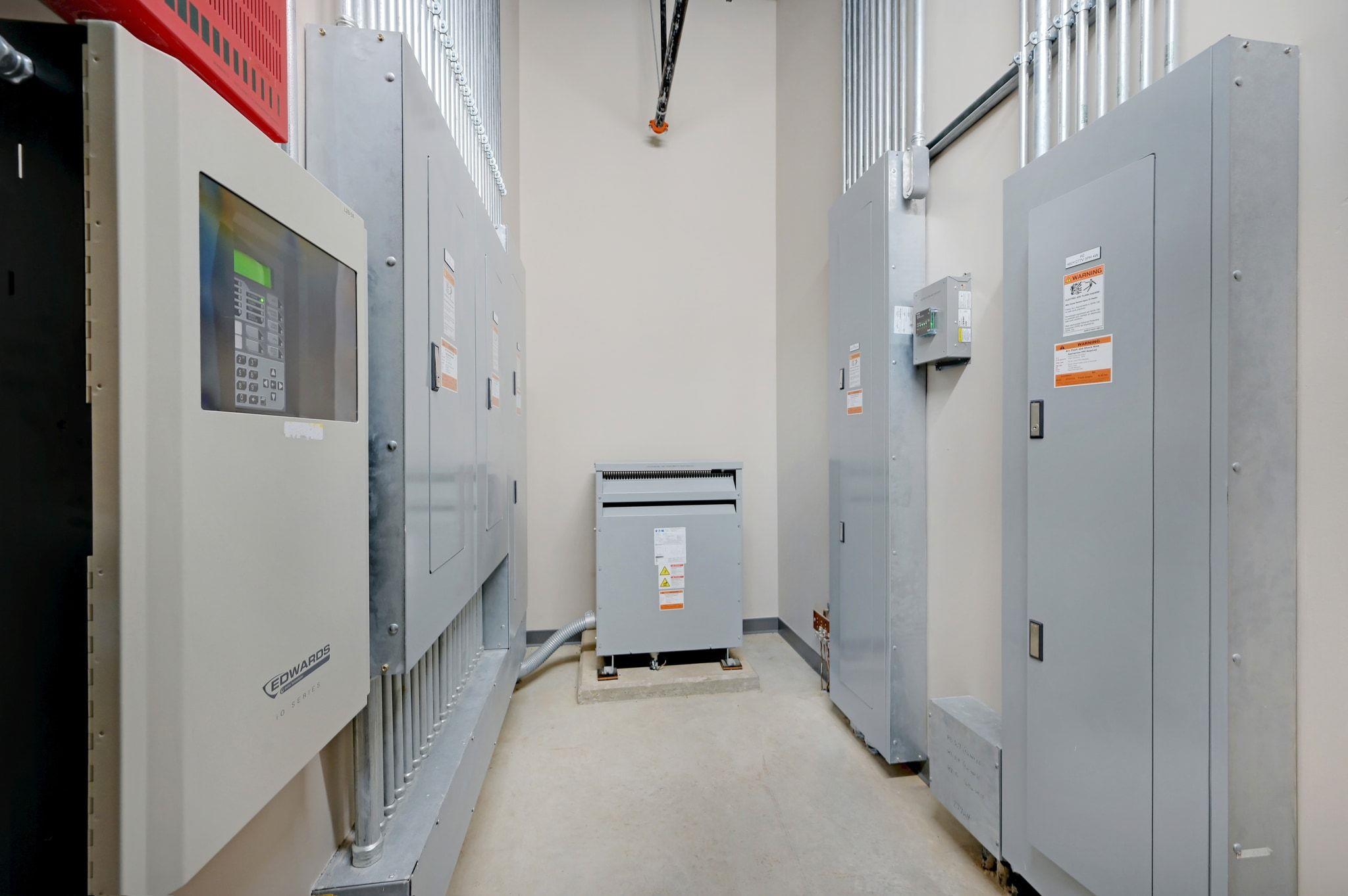 Image 36 of 40 For 3610 And 3626 West Ave