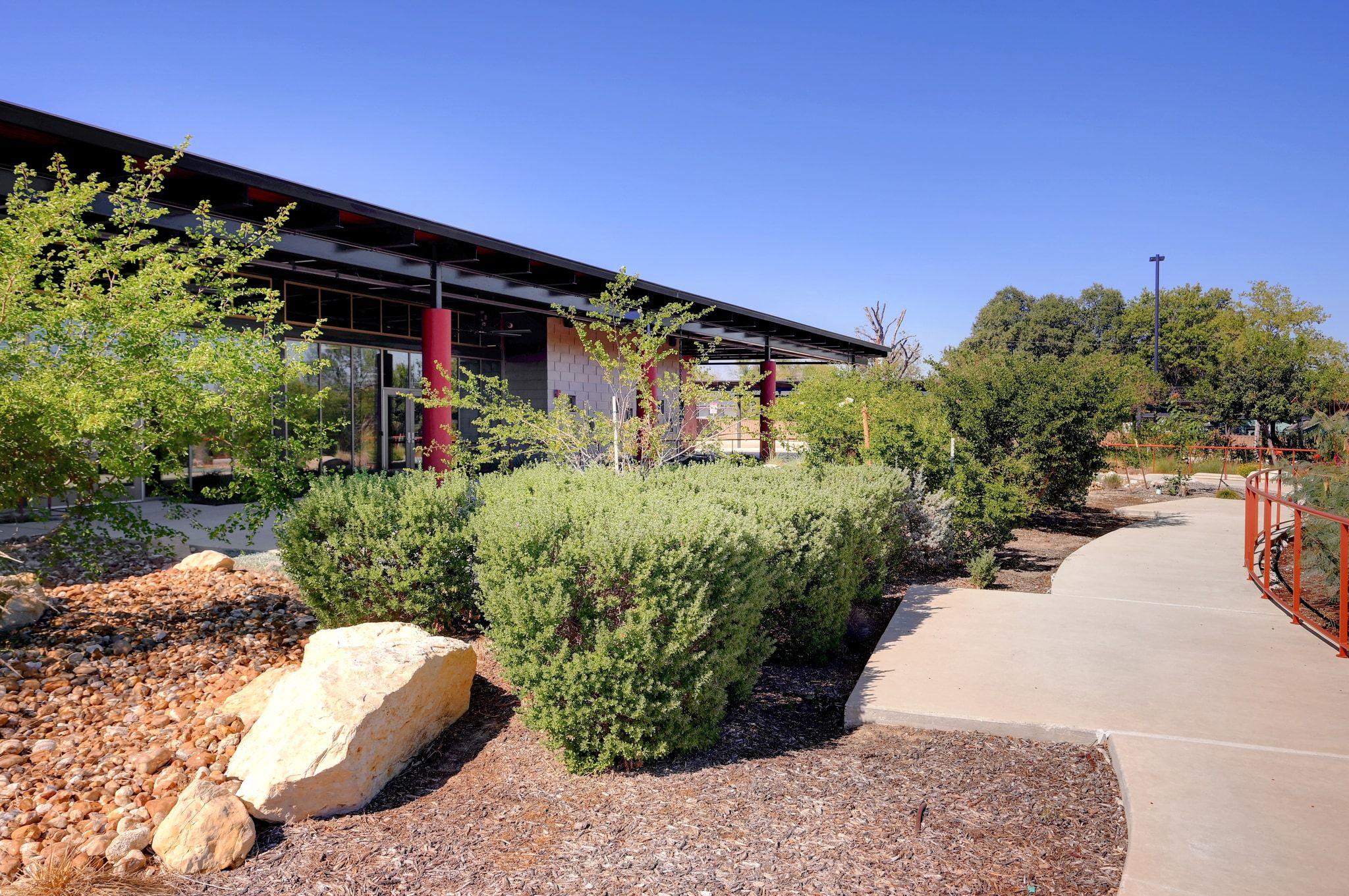 Image 6 of 40 For 3610 And 3626 West Ave