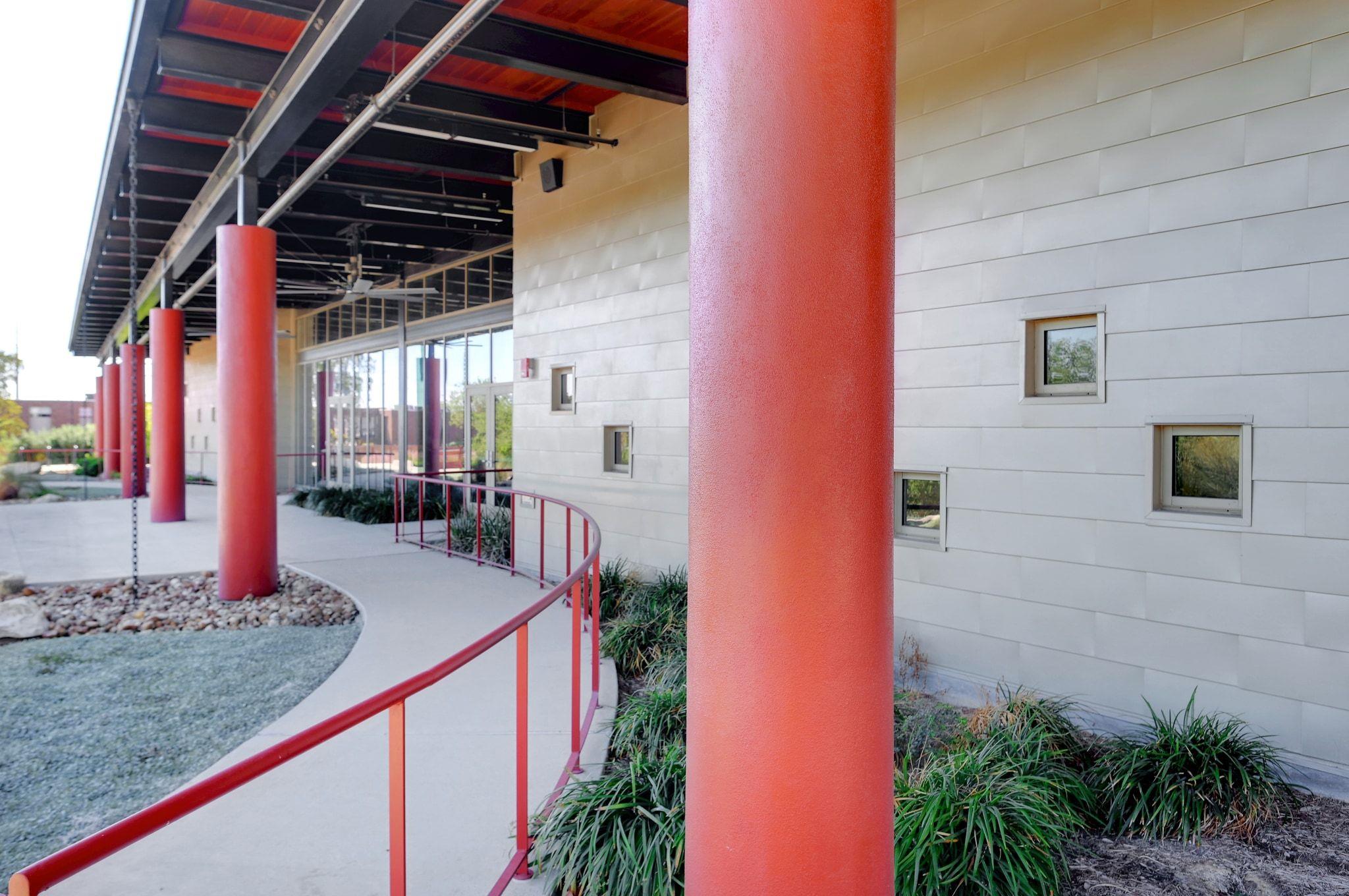 Image 7 of 40 For 3610 And 3626 West Ave