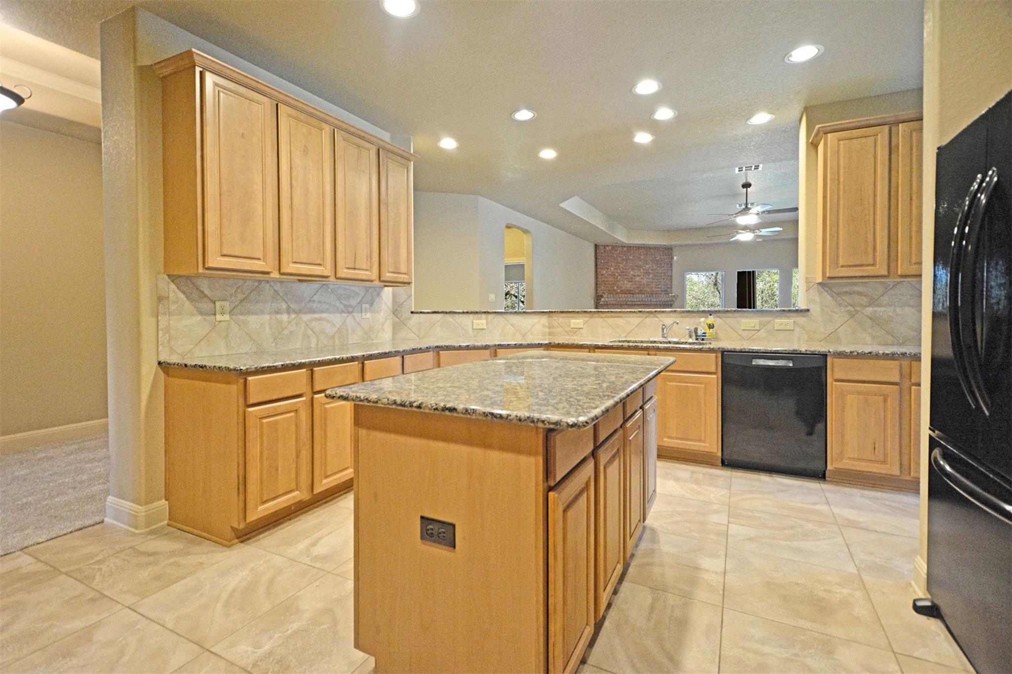 Image 16 of 40 For 854 Santa Cruz