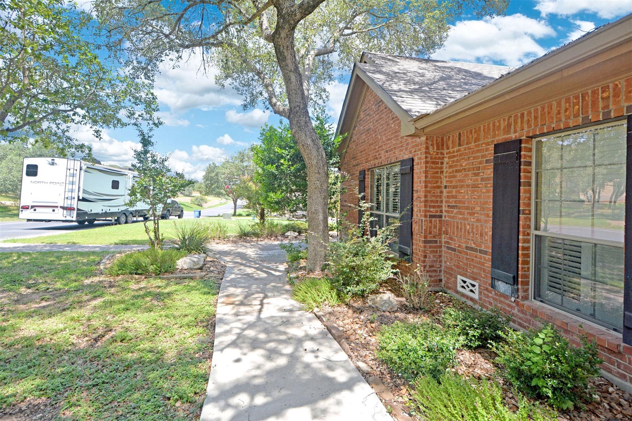 Image 2 of 40 For 854 Santa Cruz