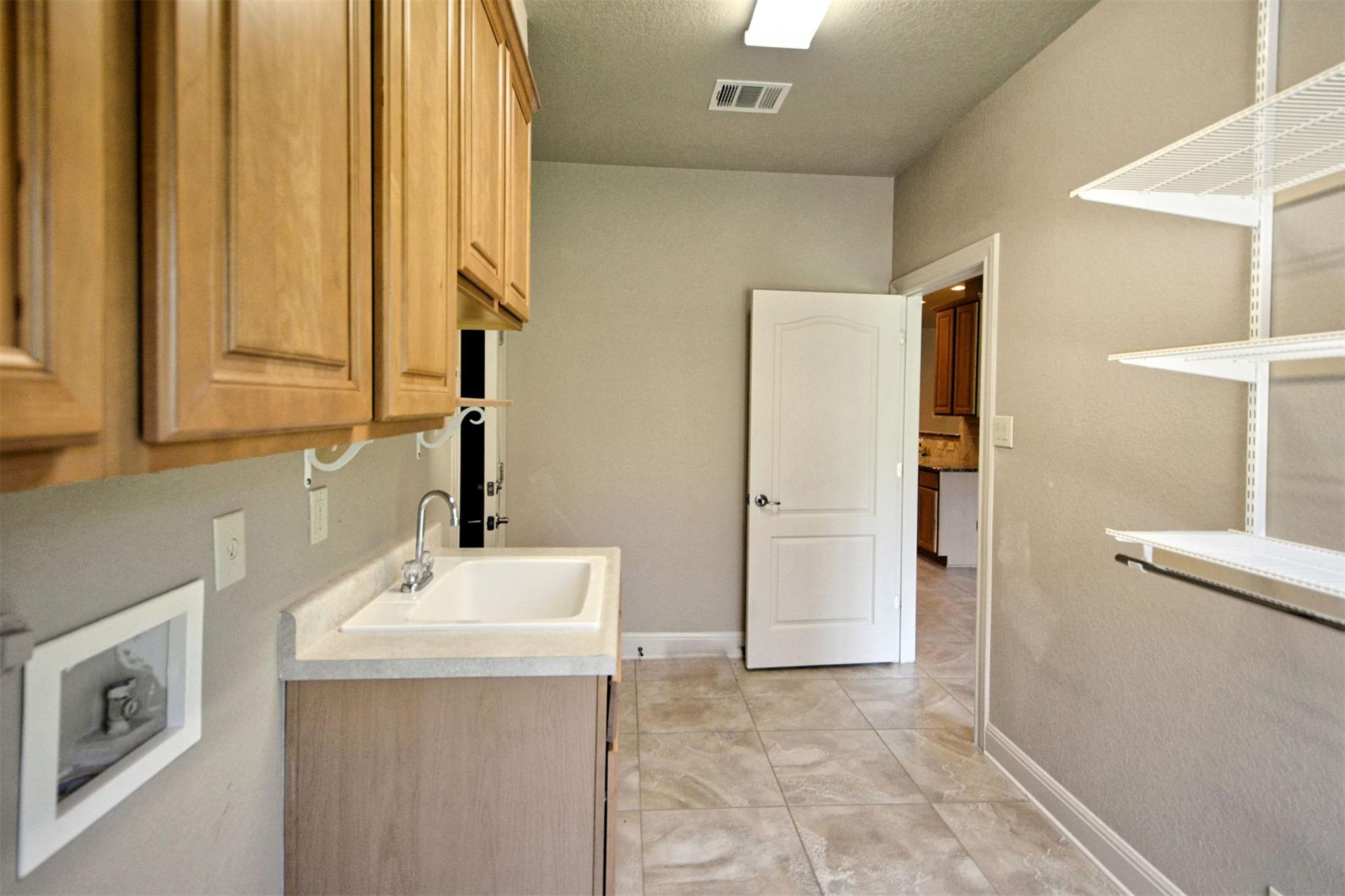 Image 20 of 40 For 854 Santa Cruz