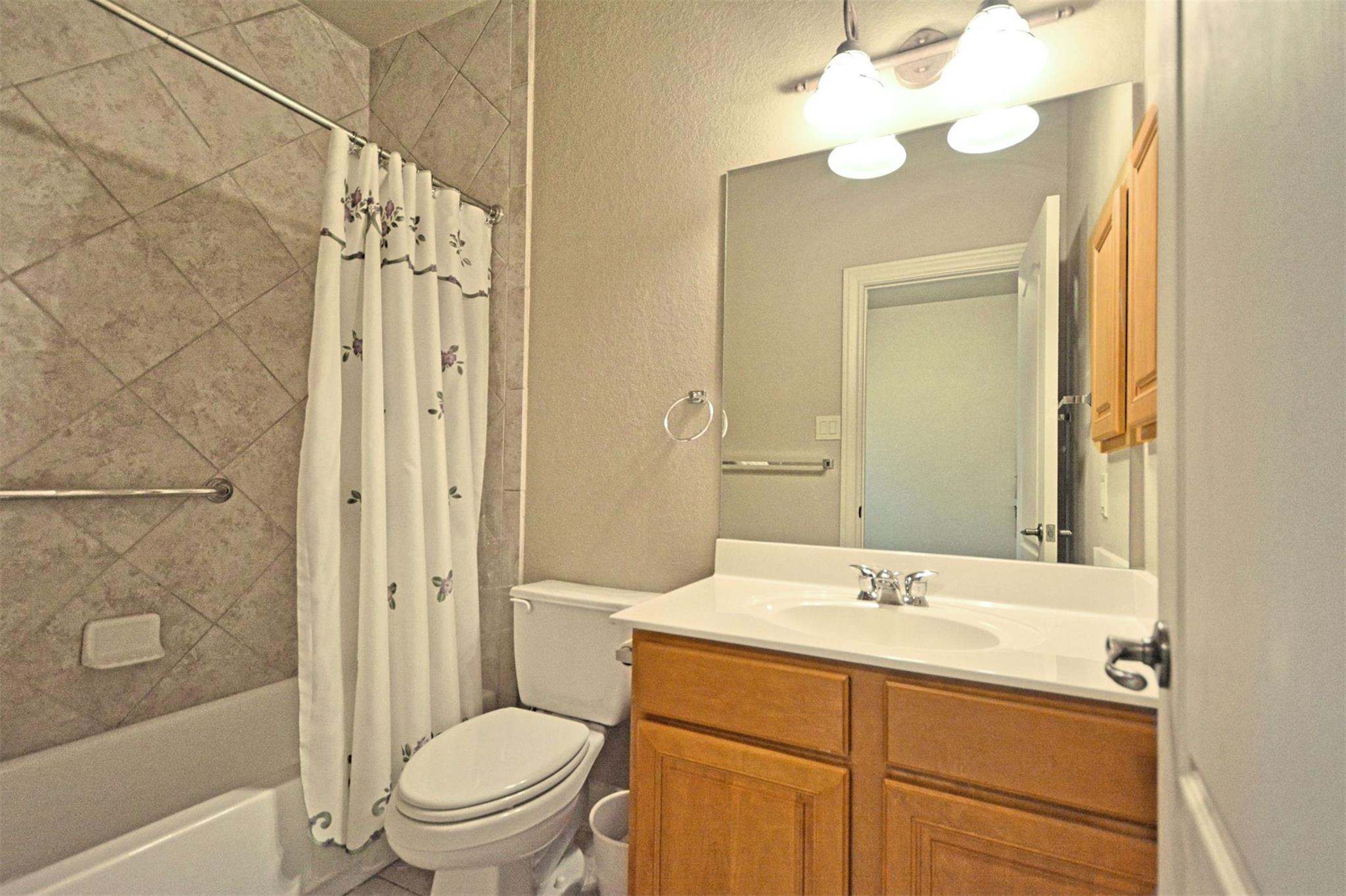 Image 5 of 40 For 854 Santa Cruz