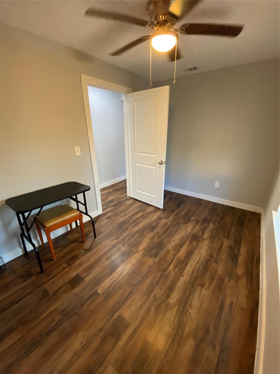 Image 15 of 18 For 241 Benbo St