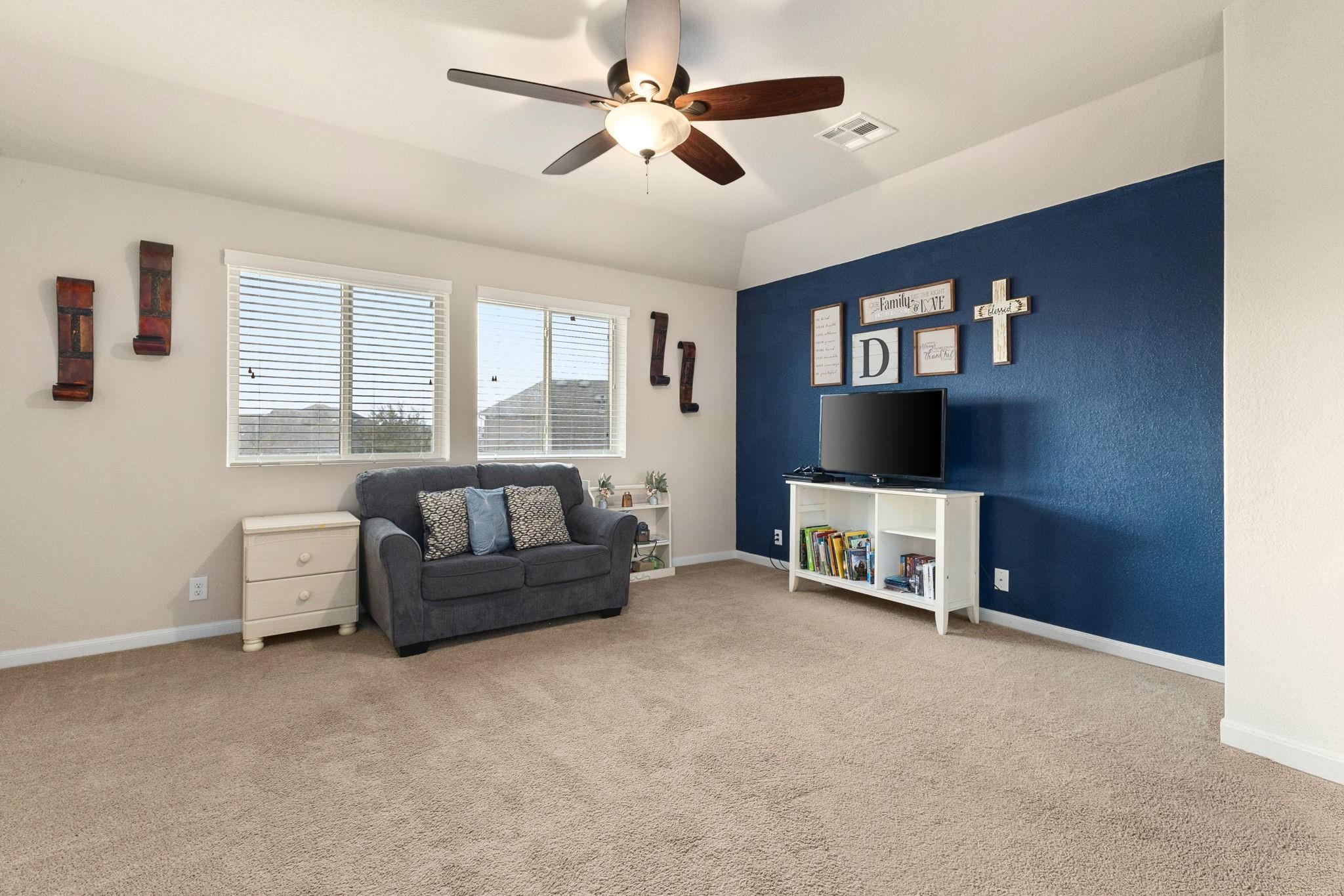 Image 19 of 29 For 612 Ridgemeadow Dr