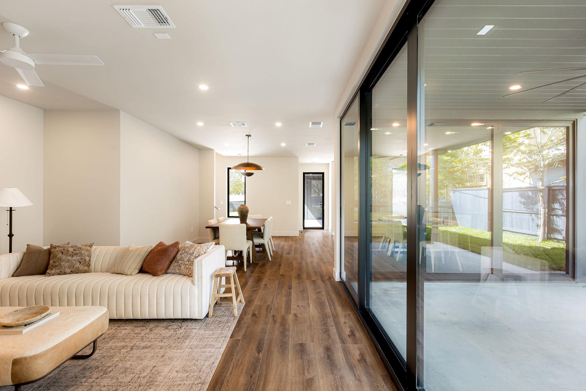 Image 12 of 40 For 4412 Banister Ln 1