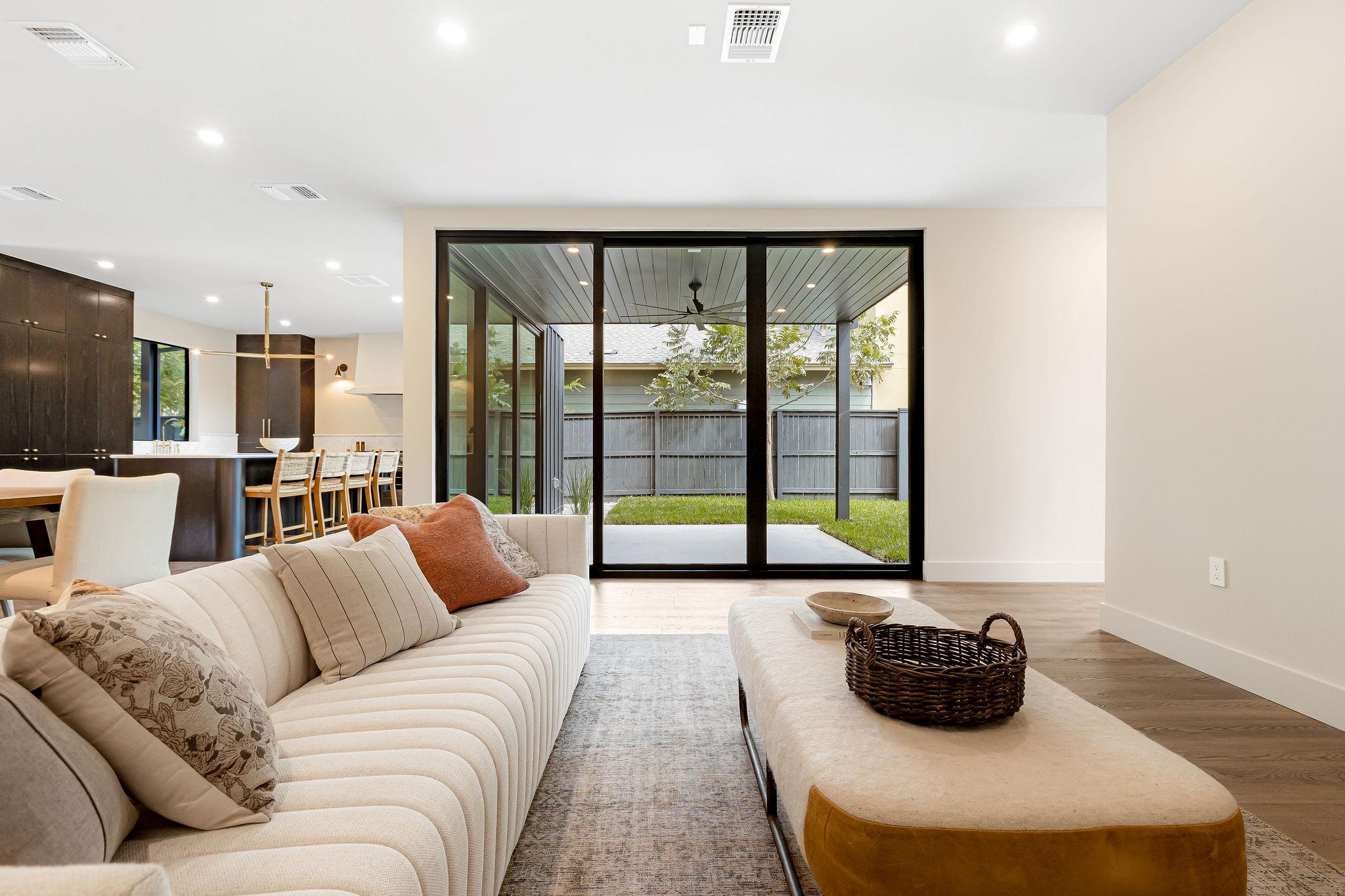 Image 14 of 40 For 4412 Banister Ln 1