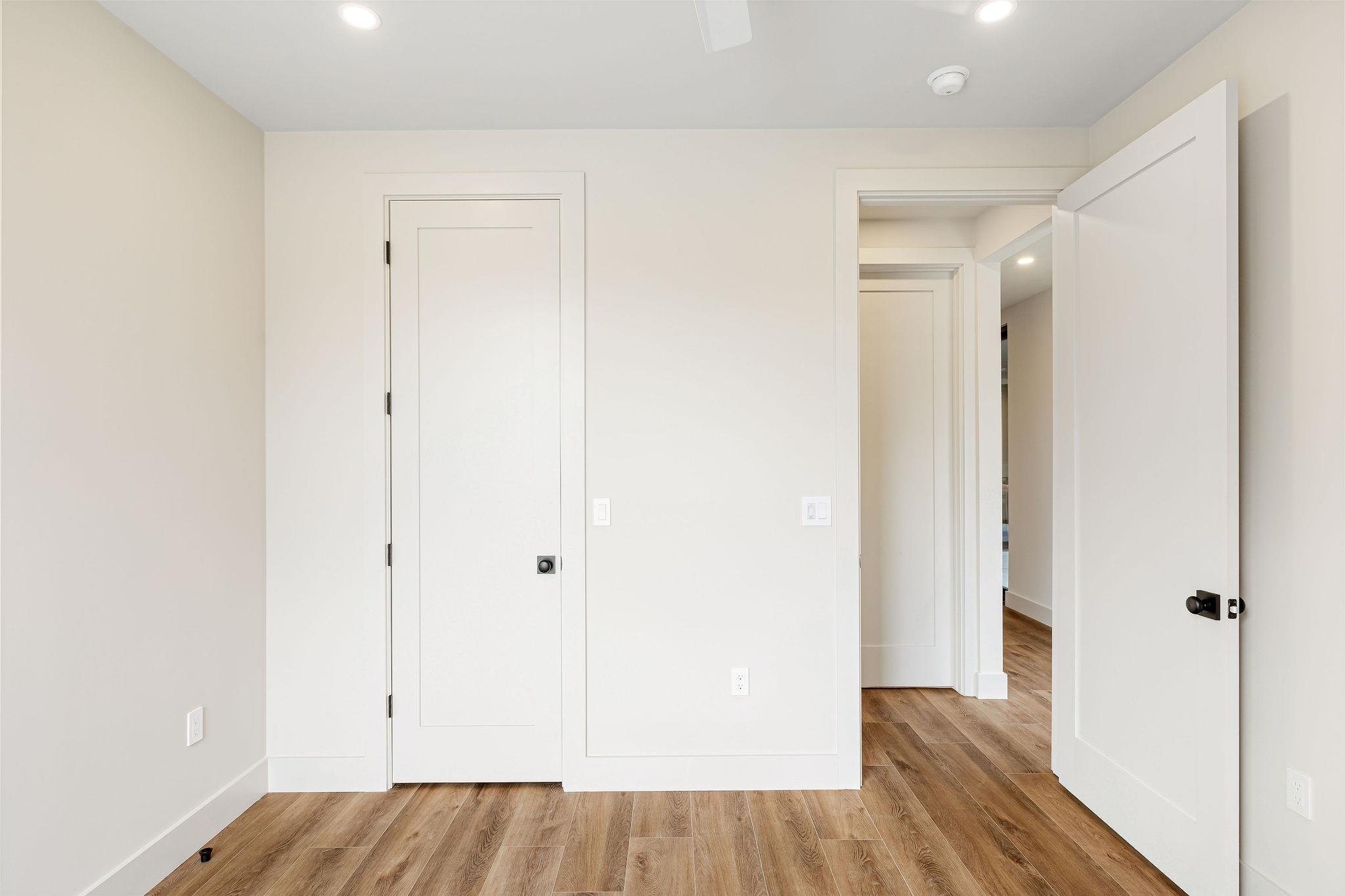 Image 20 of 40 For 4412 Banister Ln 1