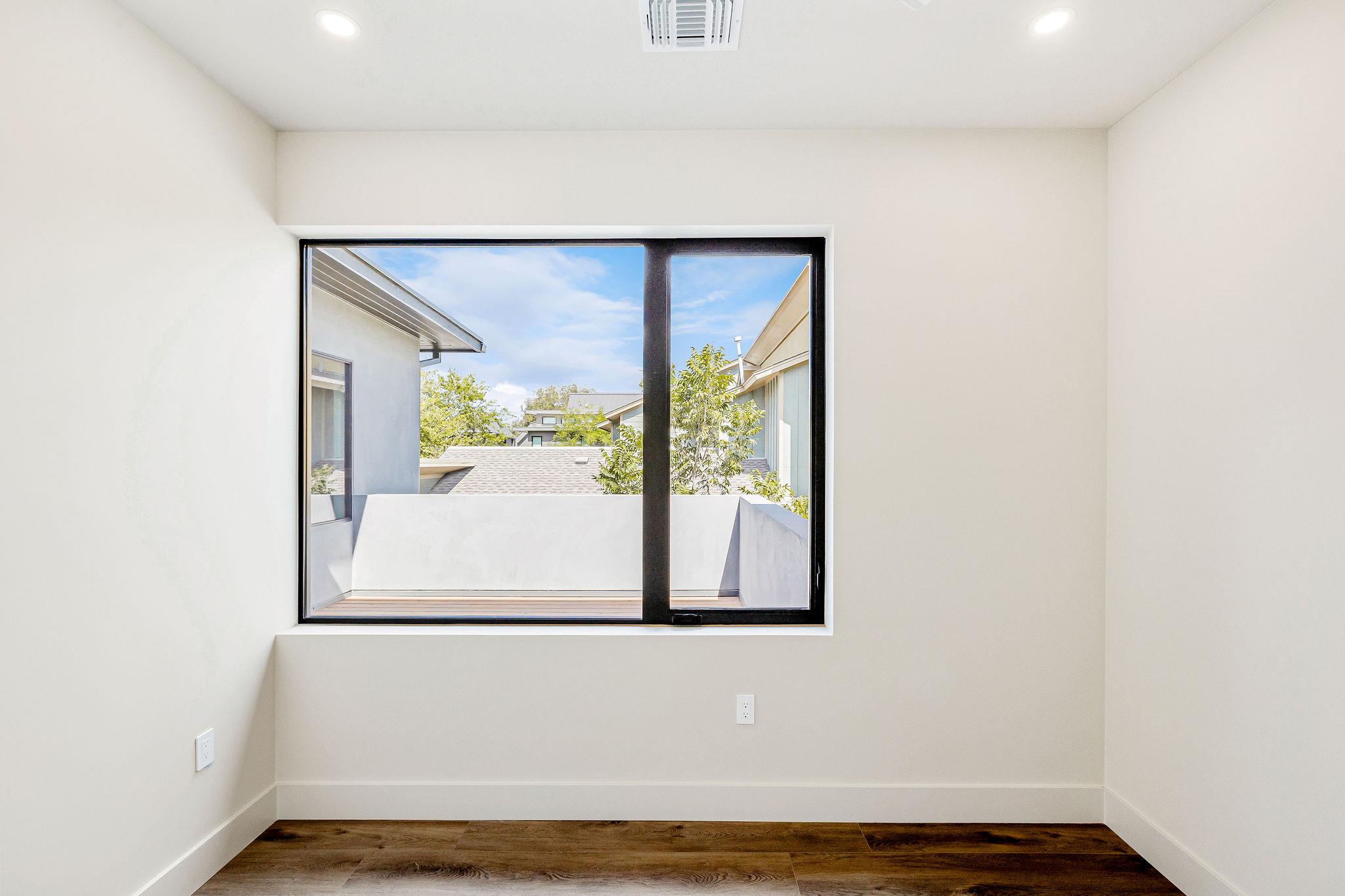 Image 34 of 40 For 4412 Banister Ln 1