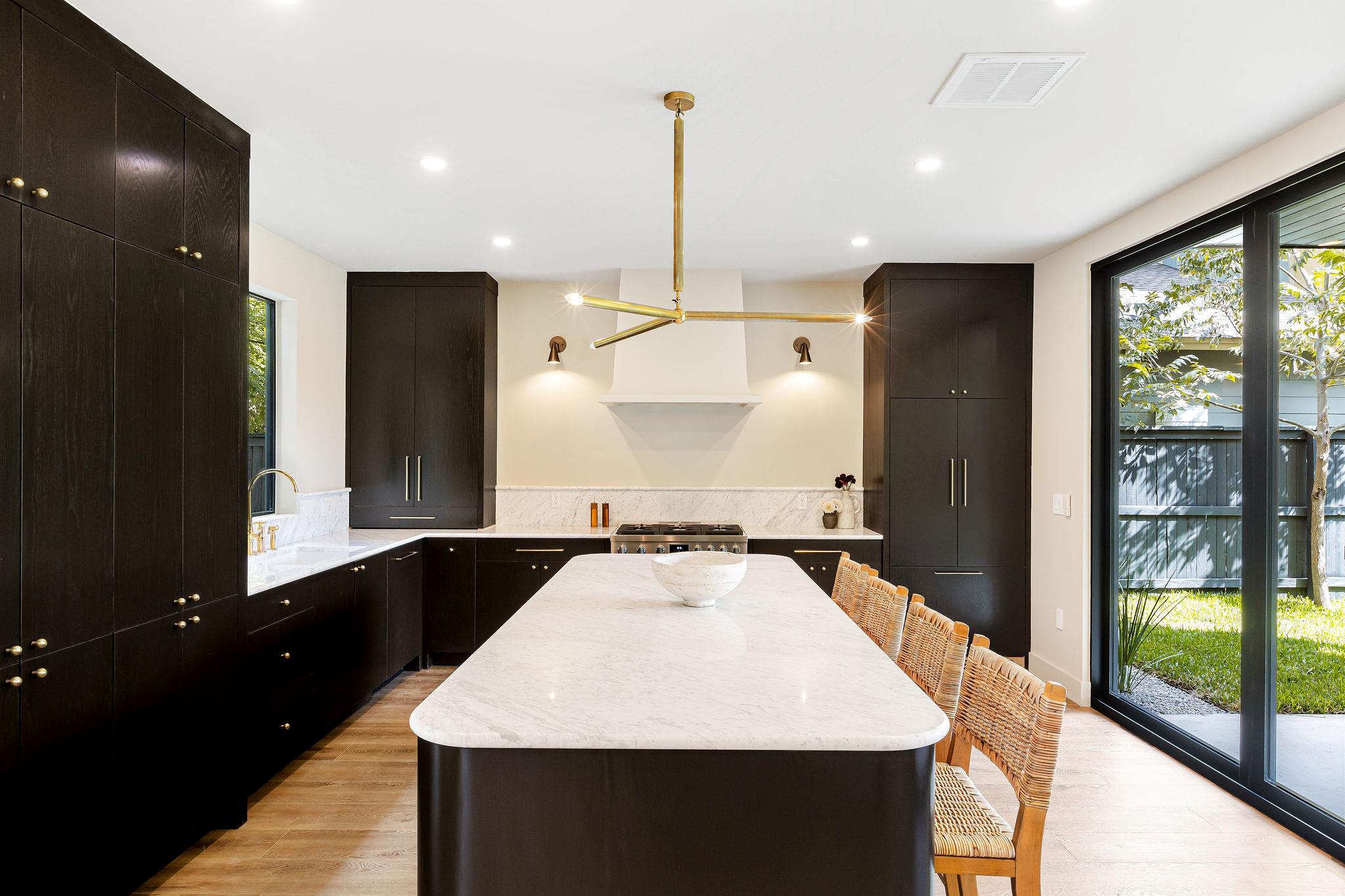 Image 6 of 40 For 4412 Banister Ln 1