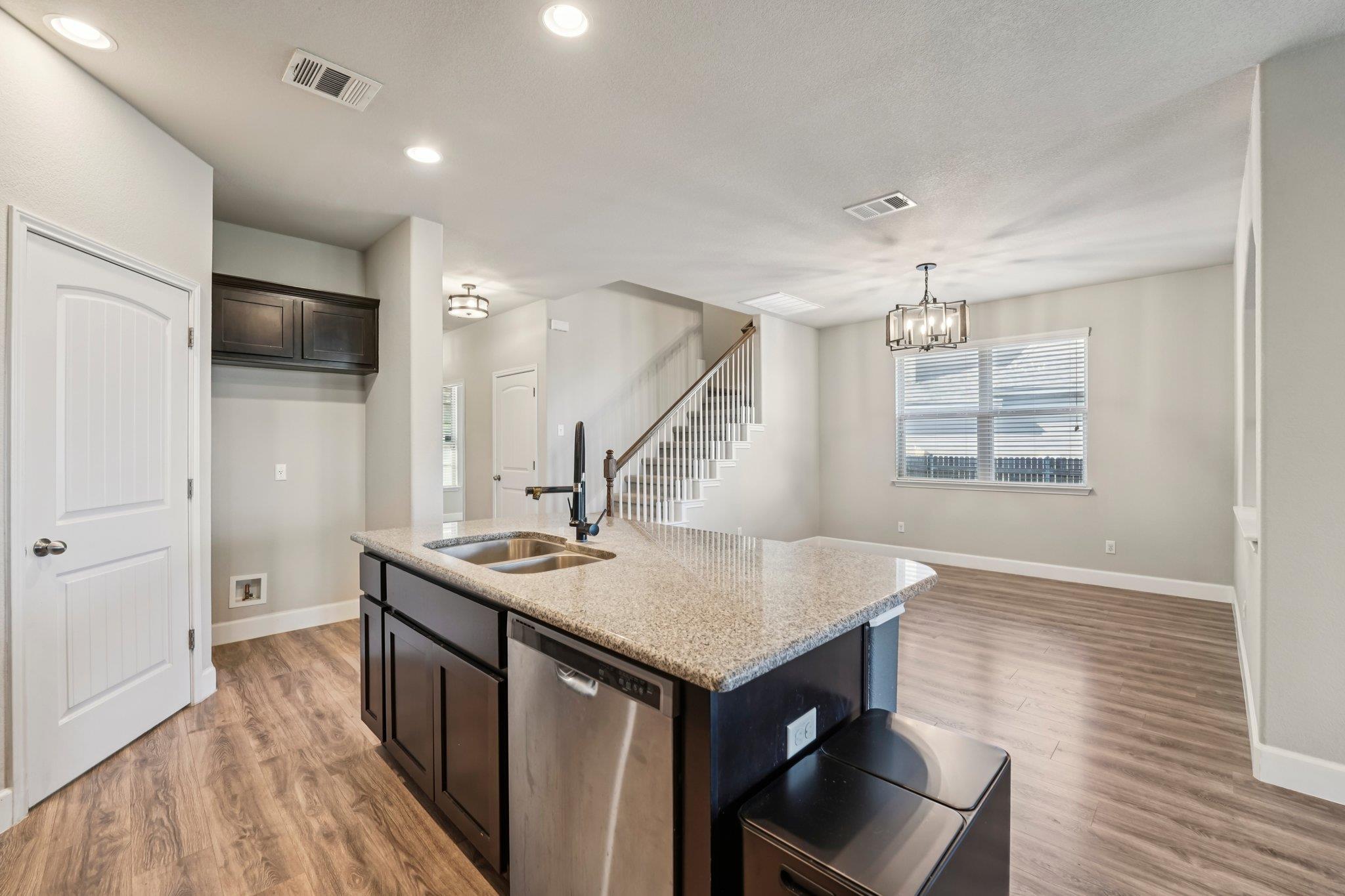 Image 10 of 31 For 210 Dowdy Cv