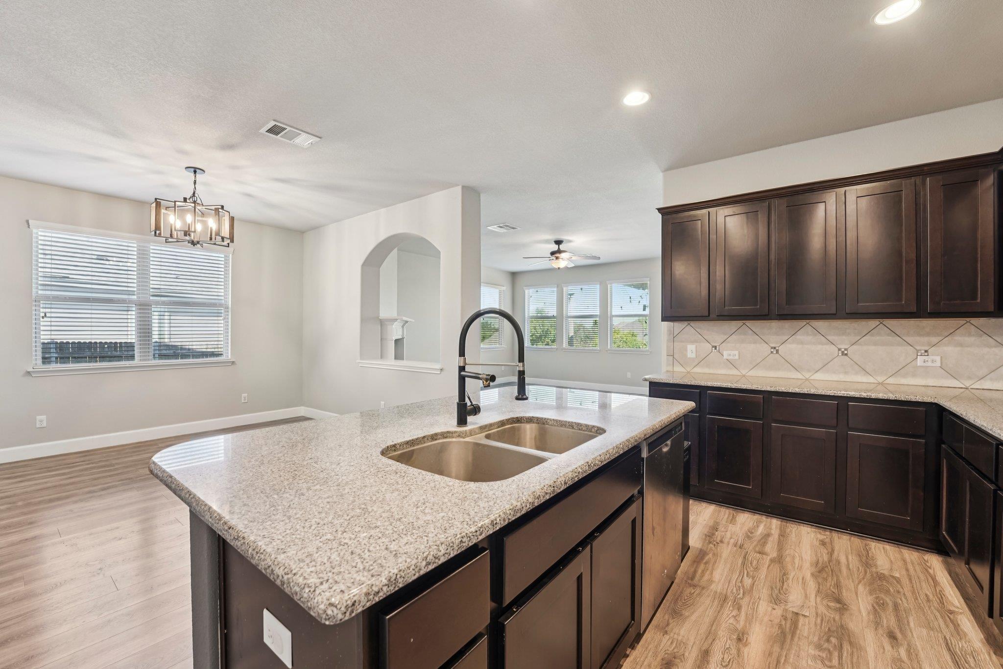 Image 12 of 31 For 210 Dowdy Cv