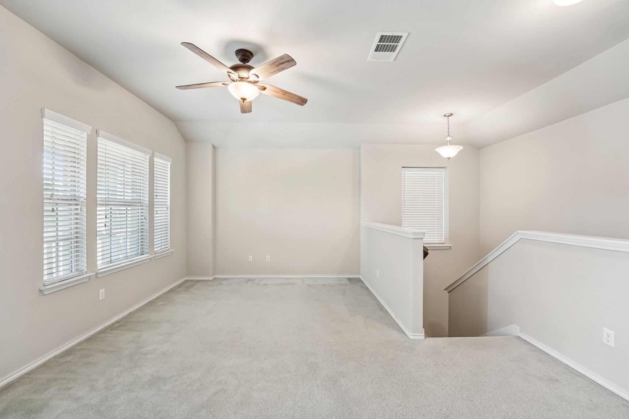 Image 20 of 31 For 210 Dowdy Cv