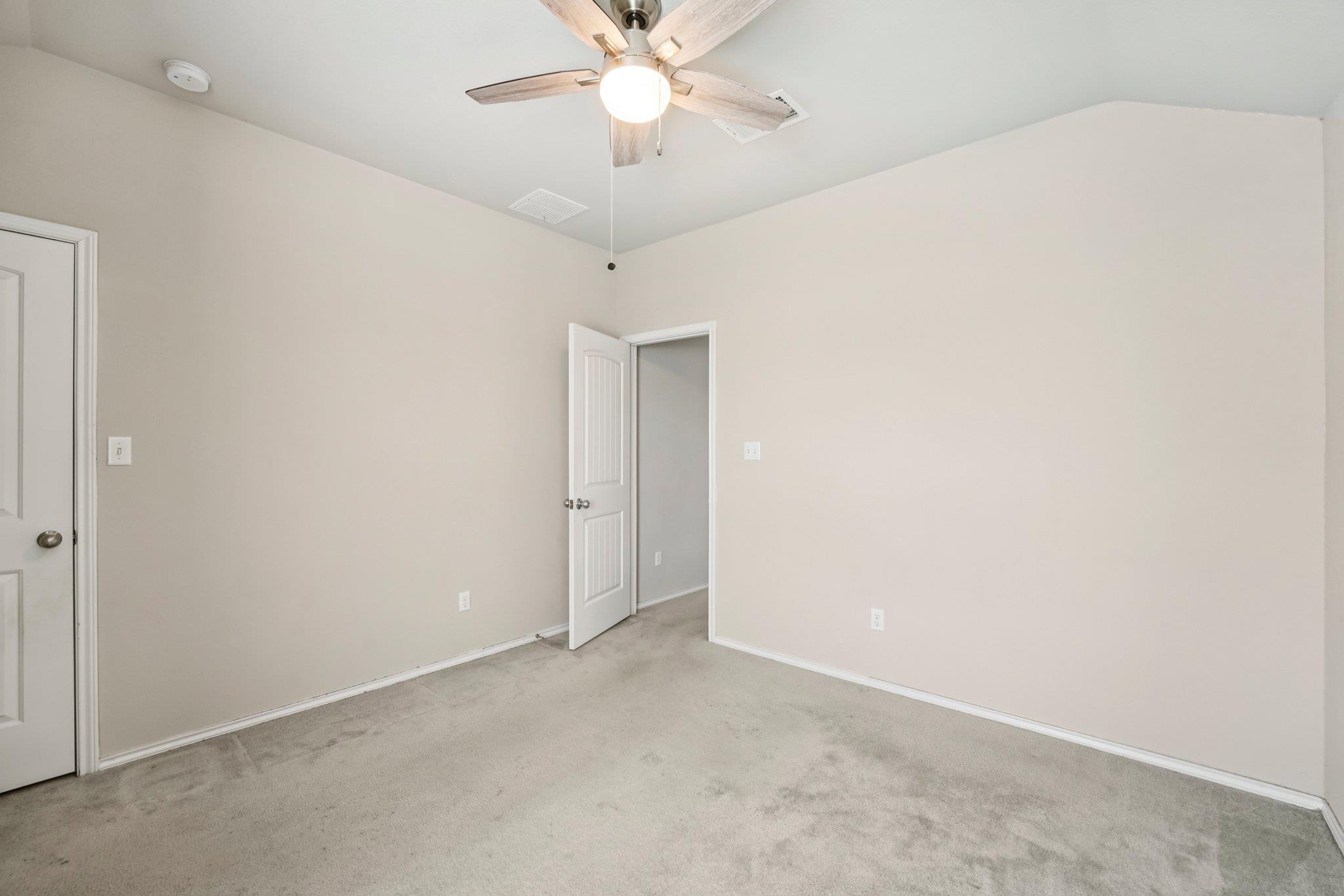 Image 26 of 31 For 210 Dowdy Cv