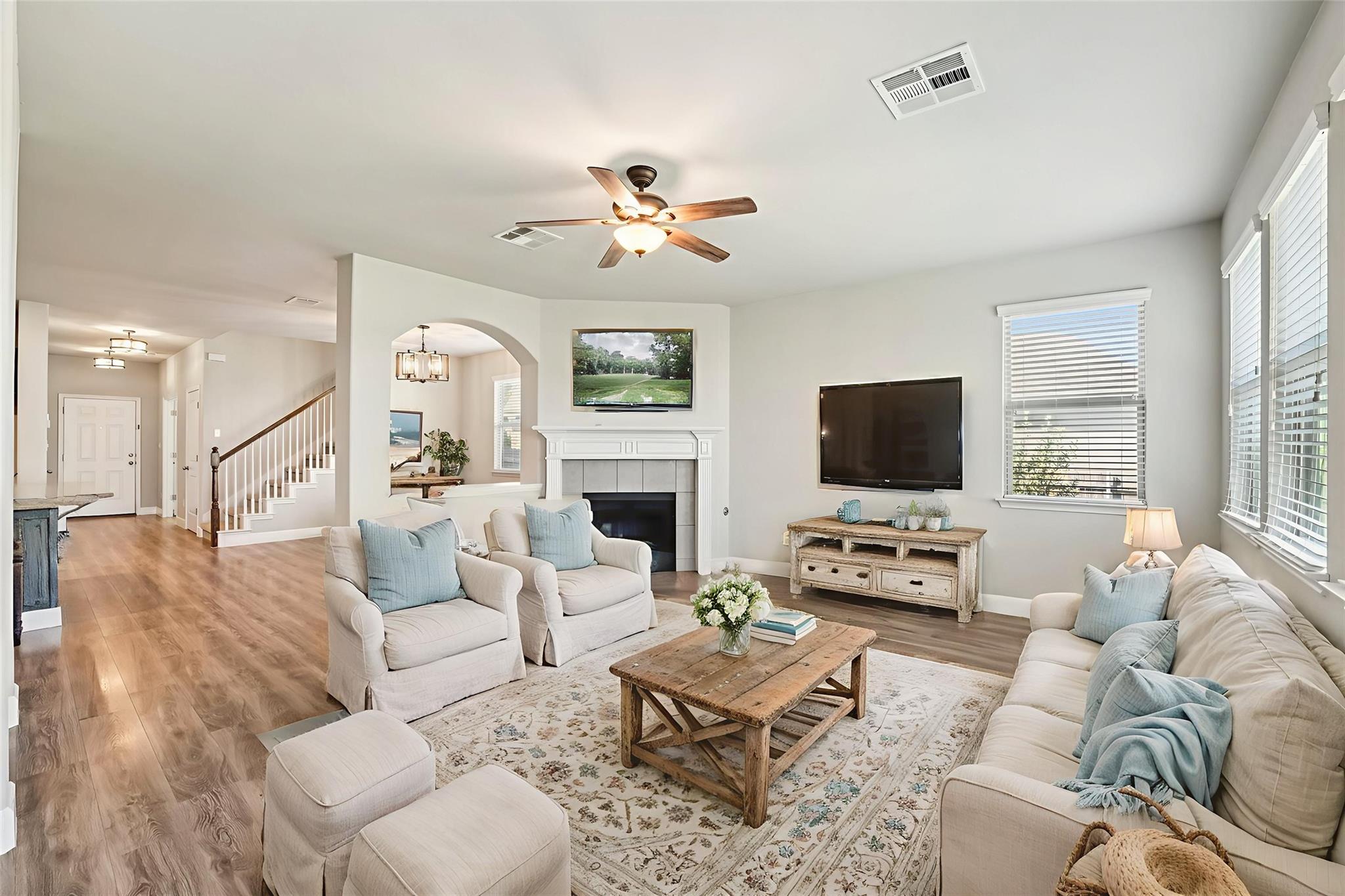 Image 9 of 31 For 210 Dowdy Cv