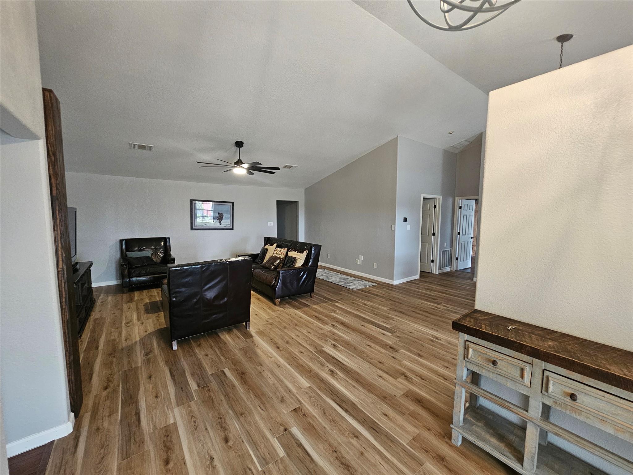 Image 13 of 29 For 1265 Bob White Dr