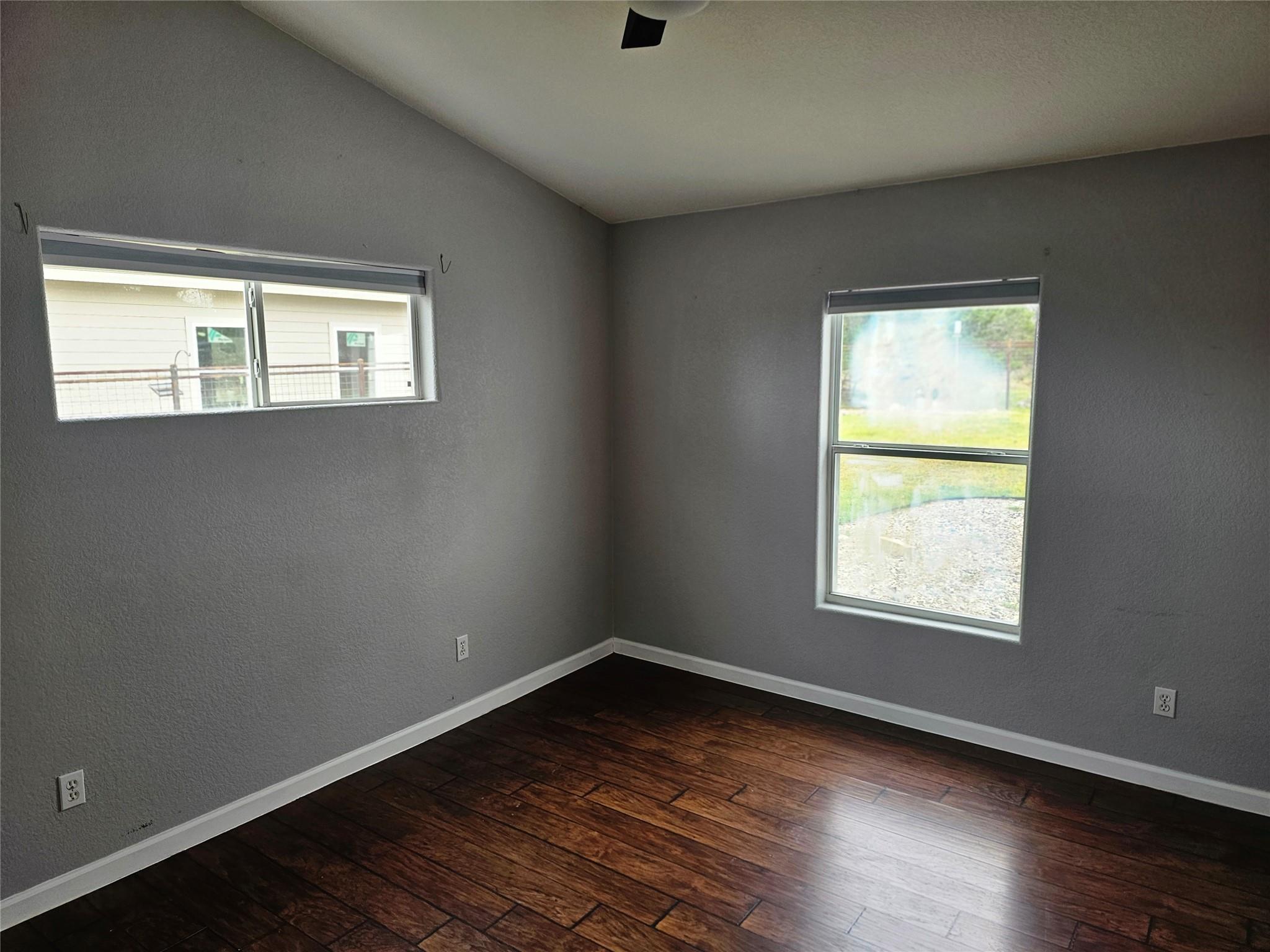 Image 8 of 29 For 1265 Bob White Dr