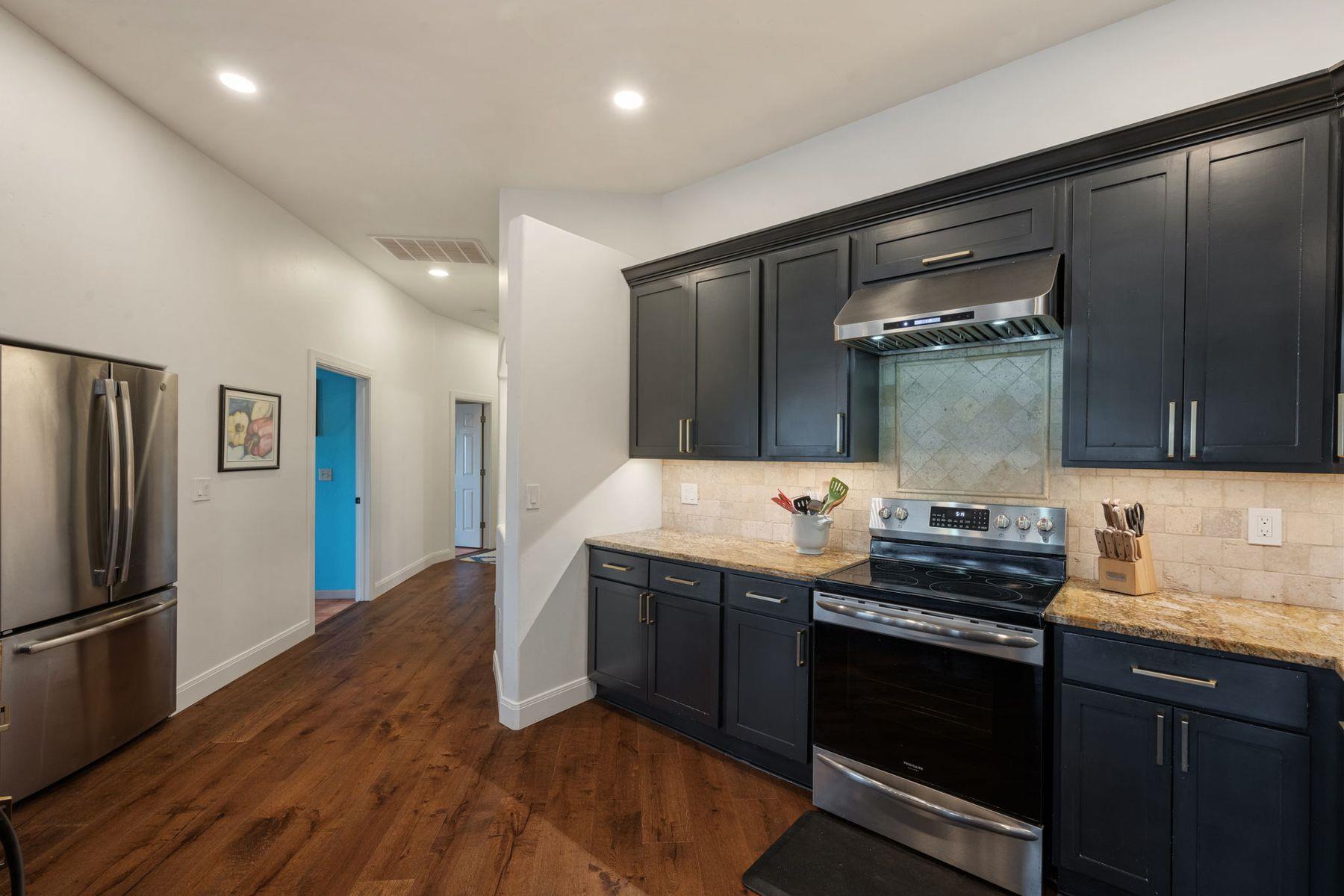 Image 12 of 40 For 124 Hoskins Trail Trl