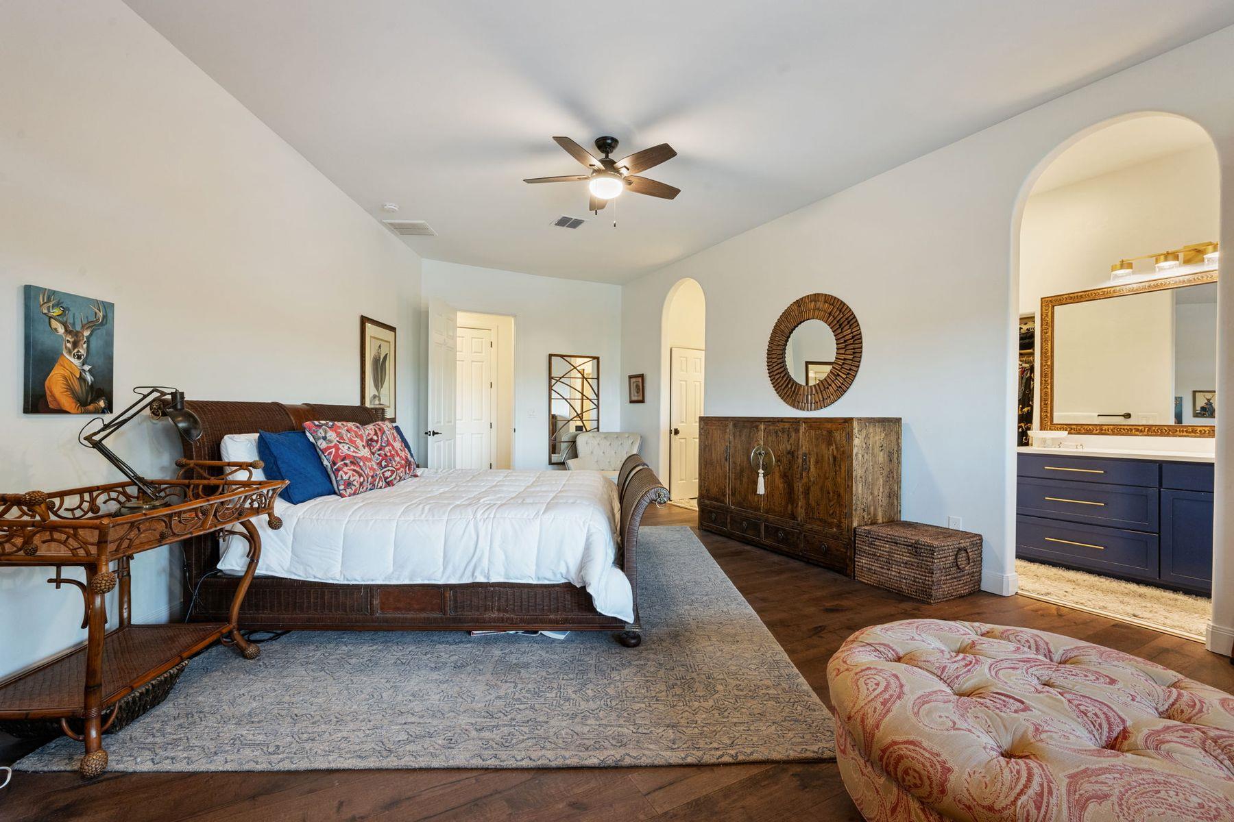 Image 17 of 40 For 124 Hoskins Trail Trl