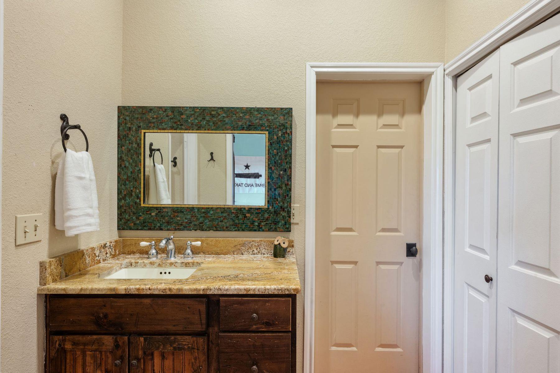 Image 22 of 40 For 124 Hoskins Trail Trl