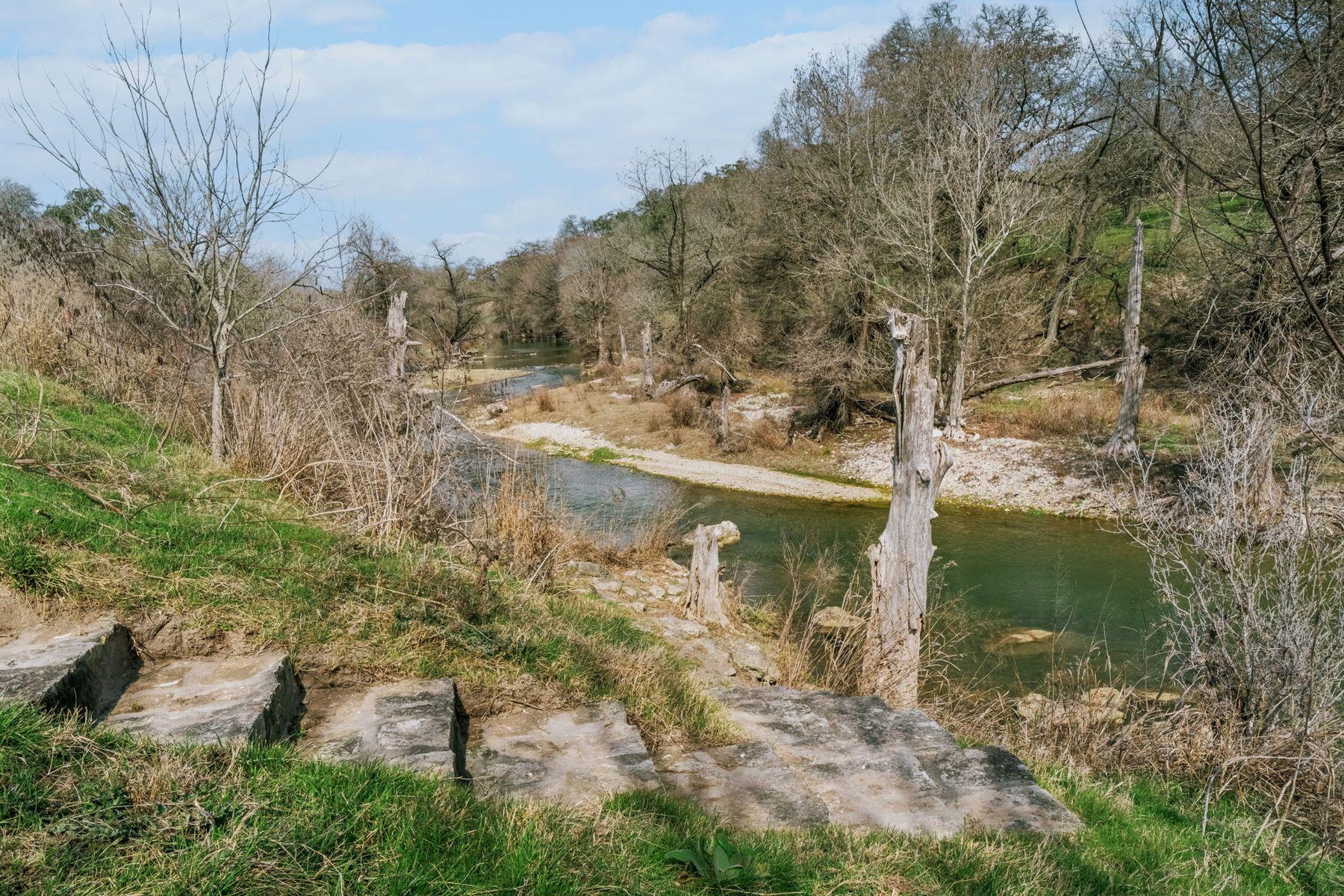 Image 38 of 40 For 124 Hoskins Trail Trl