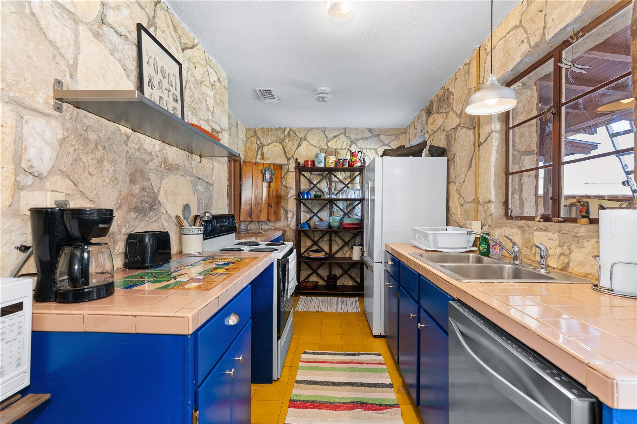 Image 14 of 25 For 5322 State Hwy 16 N