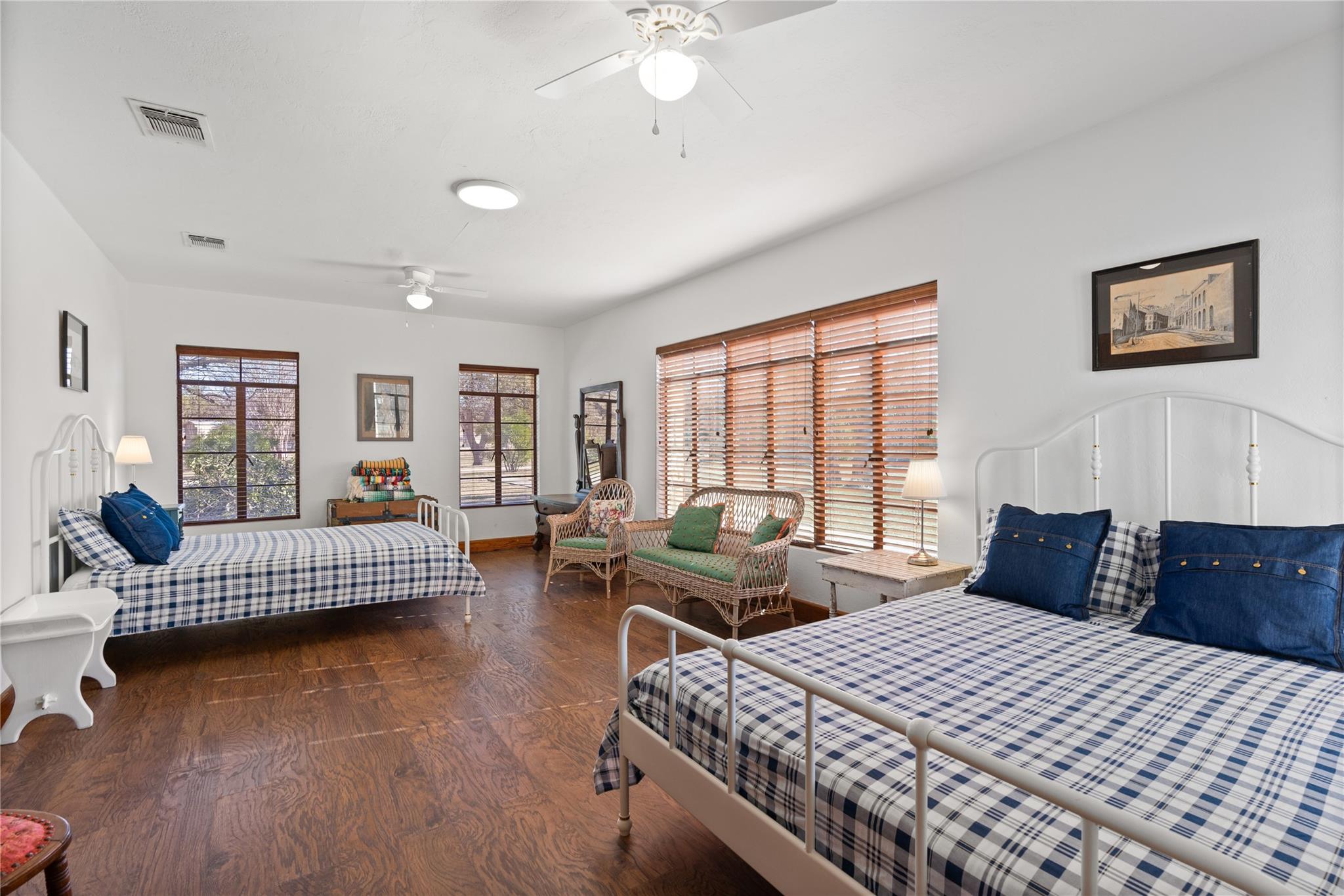 Image 16 of 25 For 5322 State Hwy 16 N