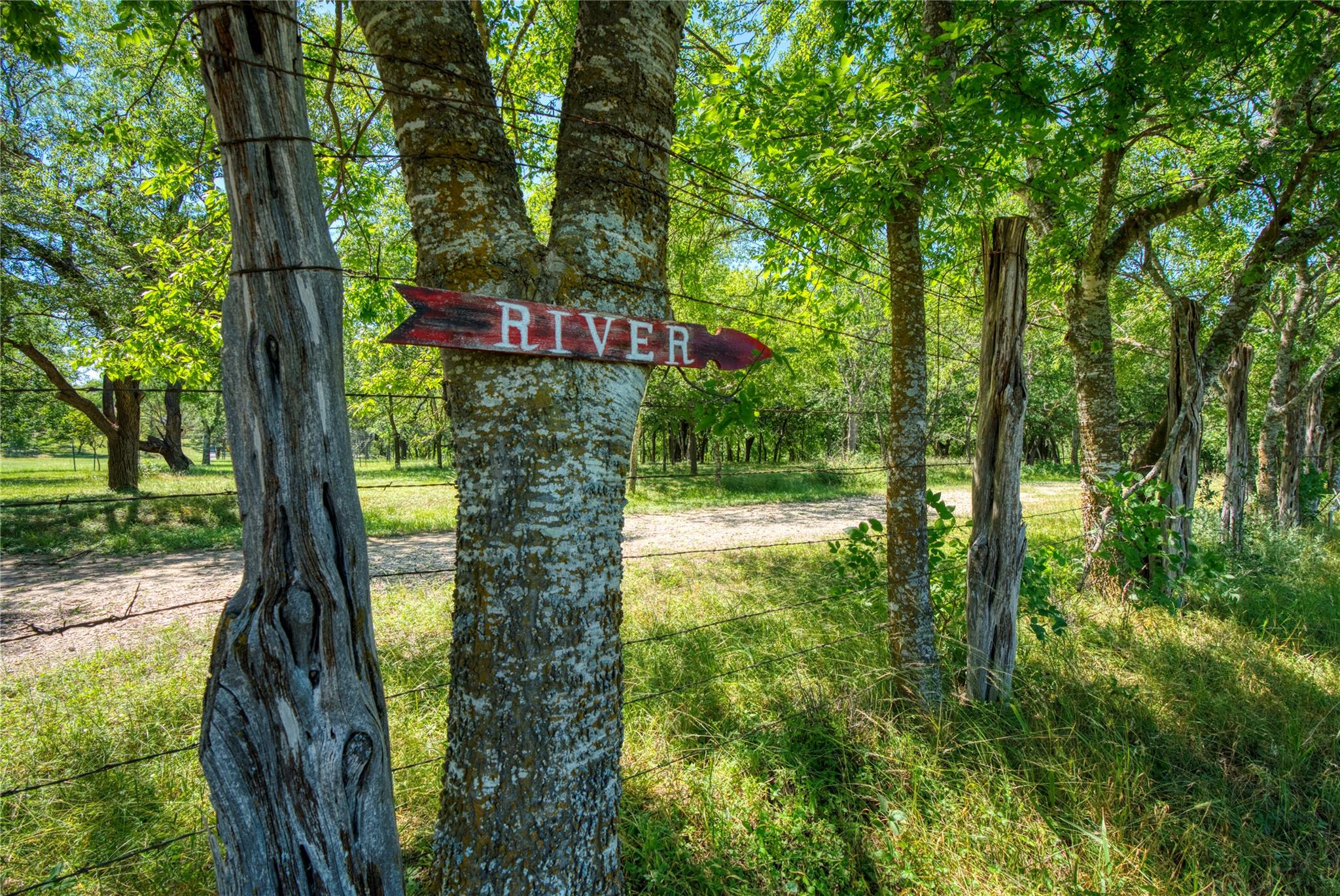 Image 6 of 25 For 5322 State Hwy 16 N