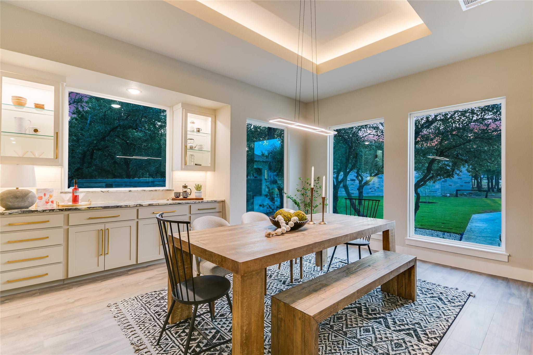 Image 15 of 39 For 305 Shady Tree Dr