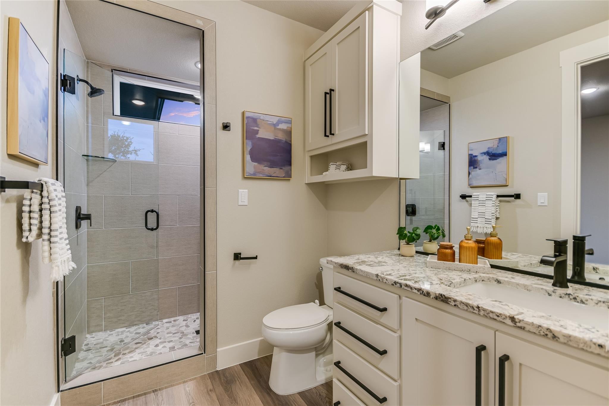 Image 33 of 39 For 305 Shady Tree Dr