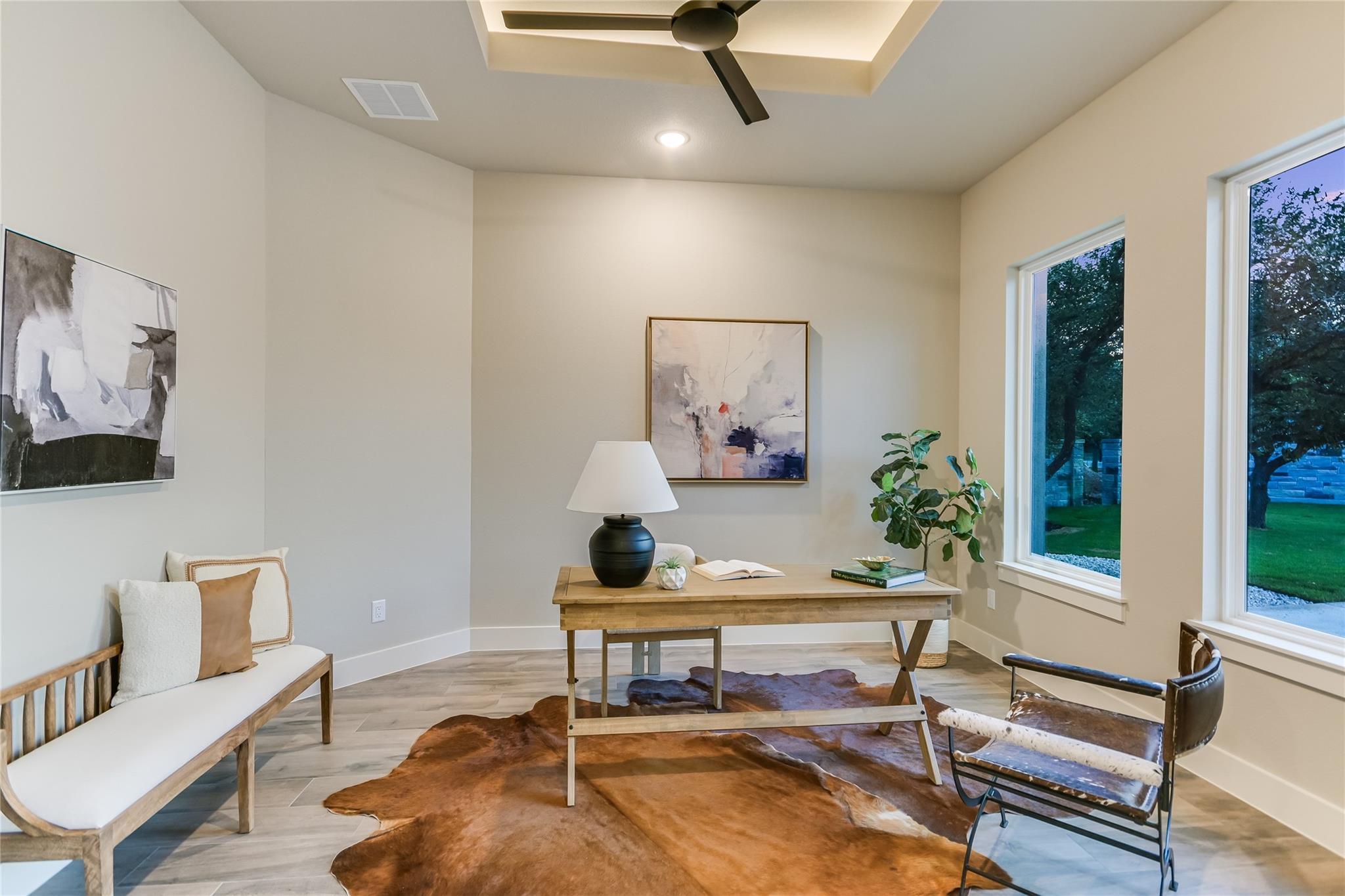 Image 6 of 39 For 305 Shady Tree Dr