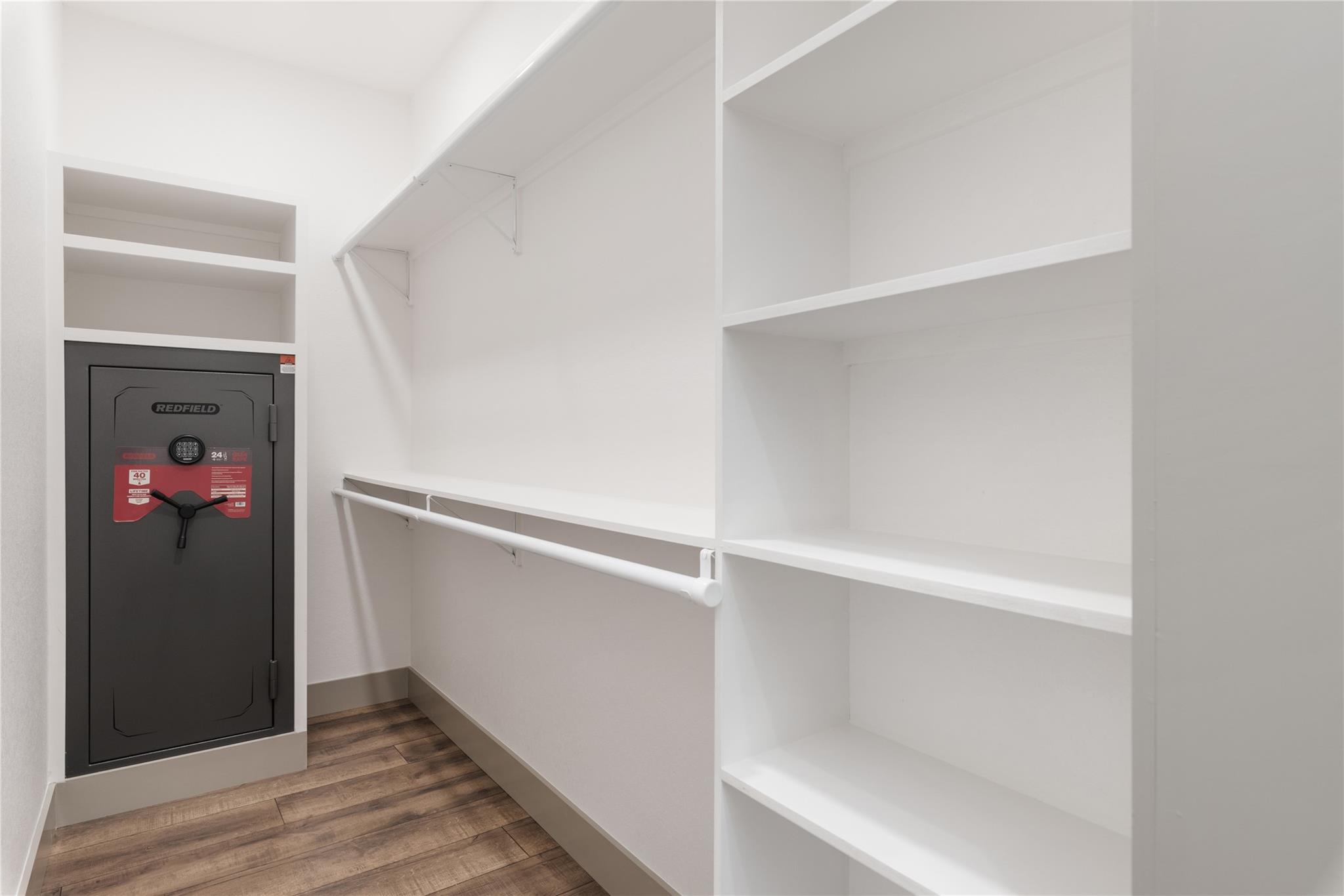 Image 23 of 36 For 204 Avenue J