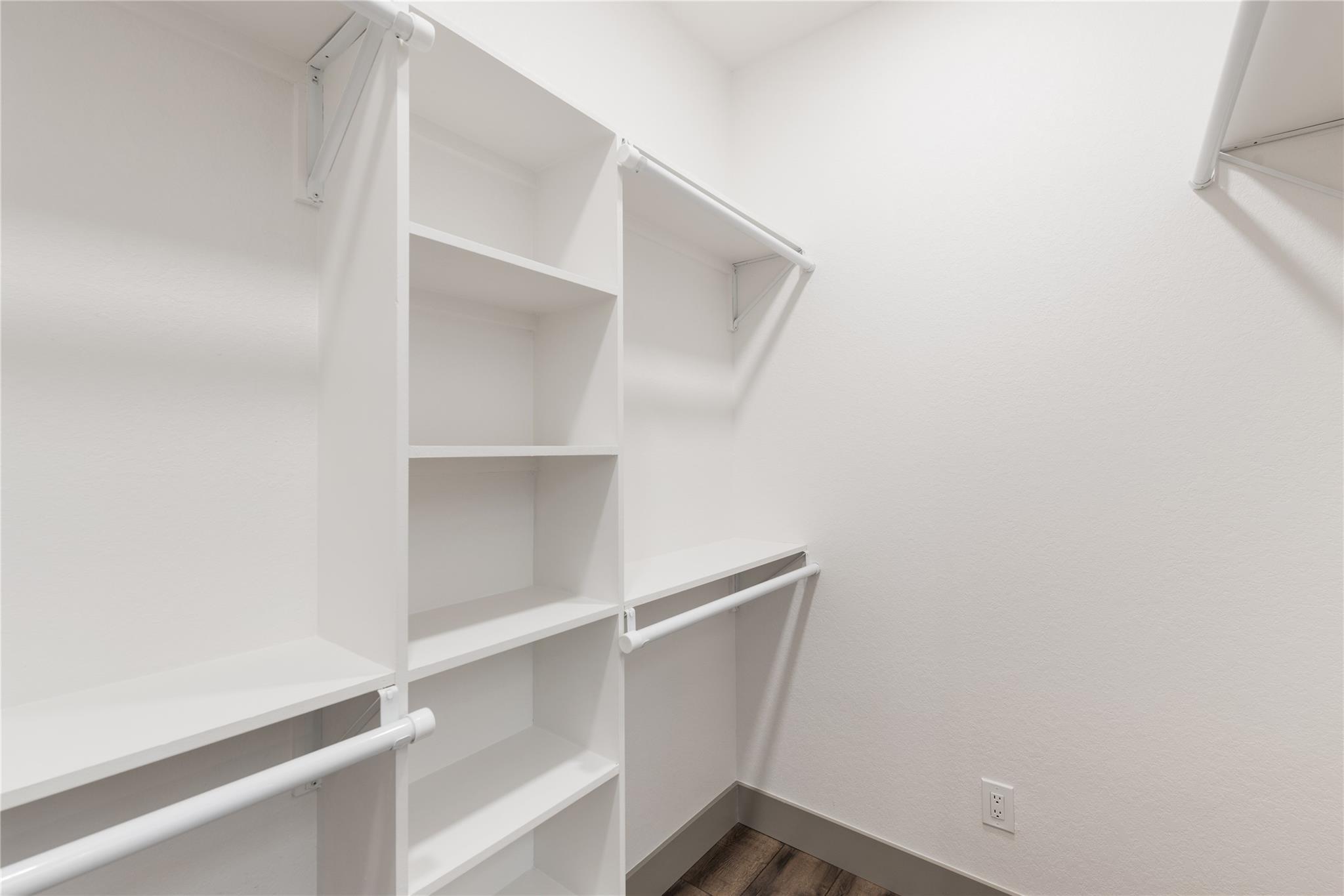 Image 24 of 36 For 204 Avenue J