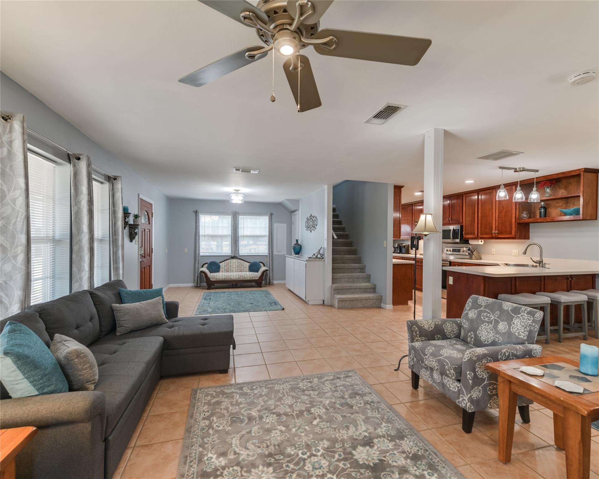 Image 22 of 40 For 683 Ranch Road 1320