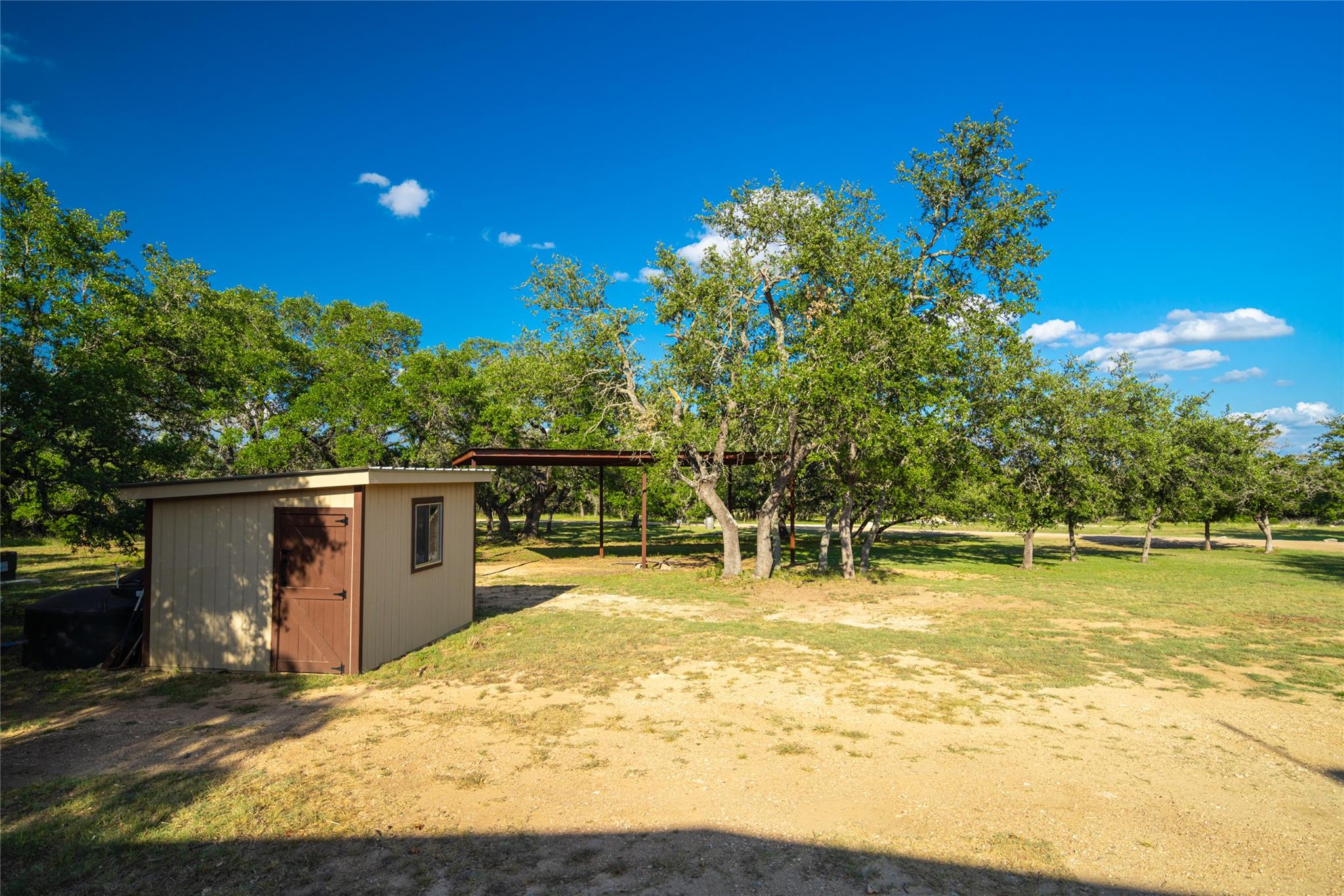 Image 31 of 40 For 683 Ranch Road 1320