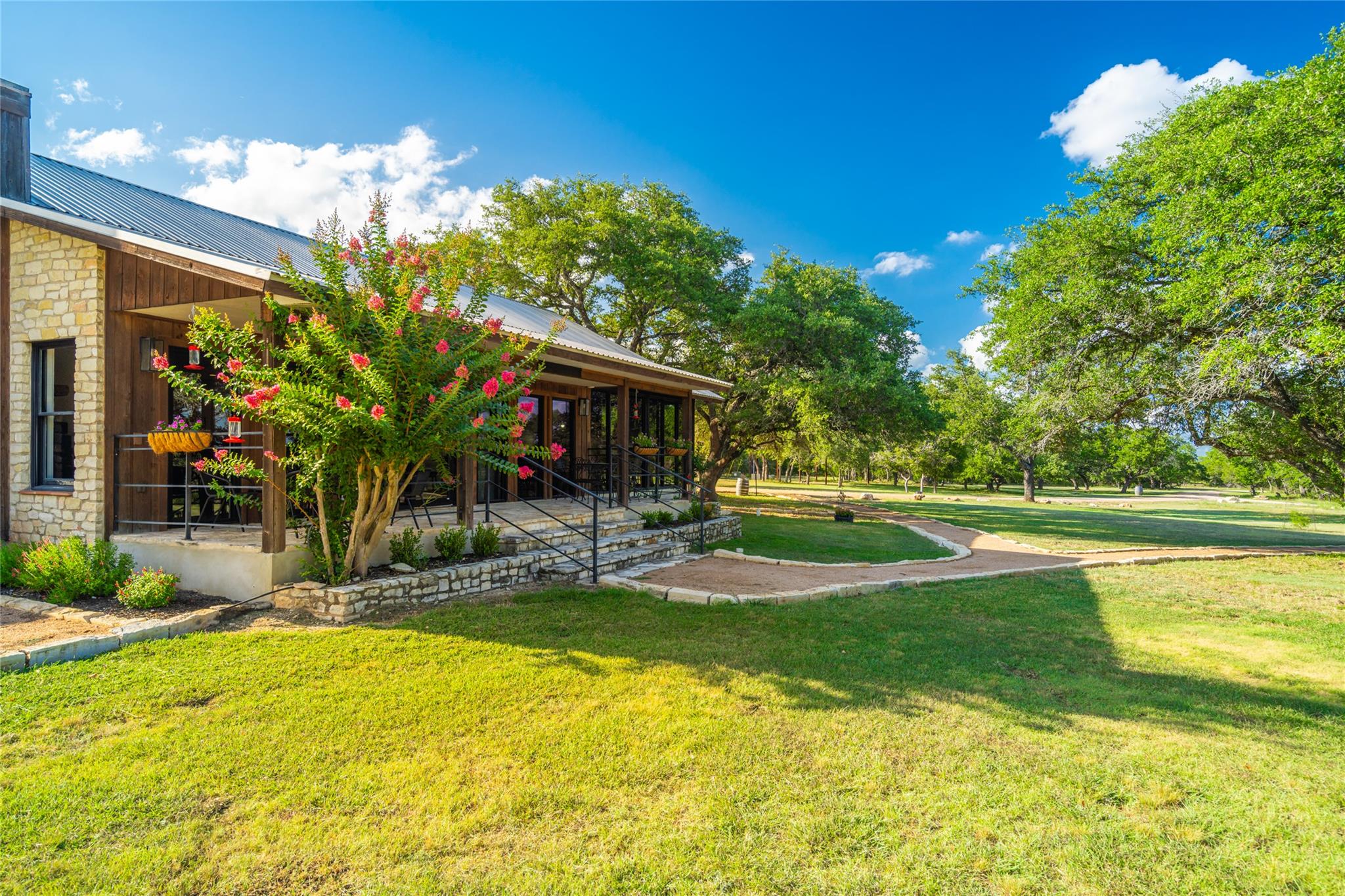 Image 5 of 40 For 683 Ranch Road 1320