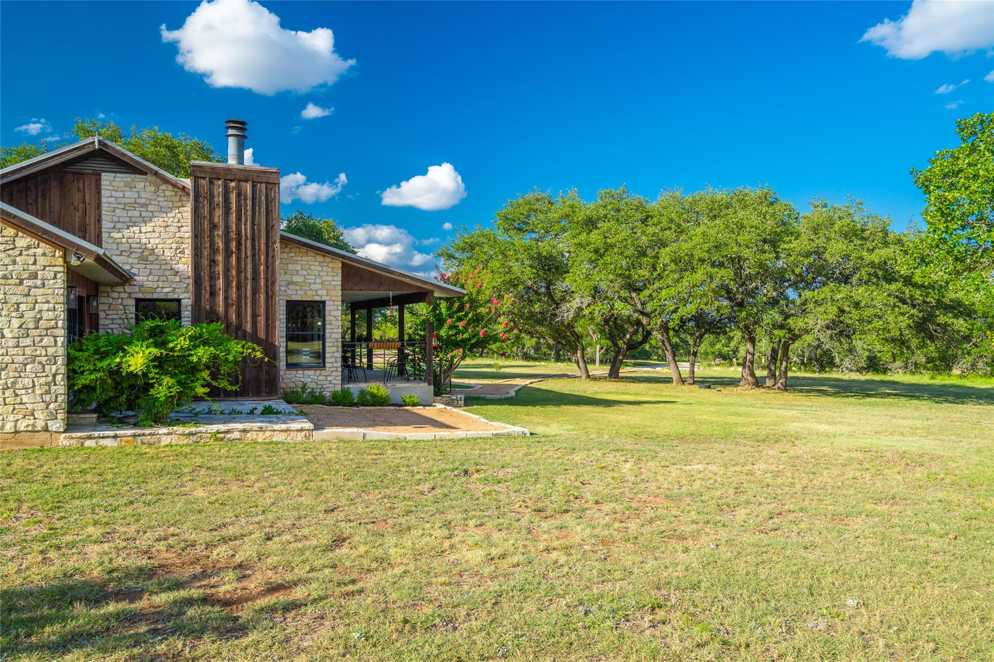 Image 6 of 40 For 683 Ranch Road 1320