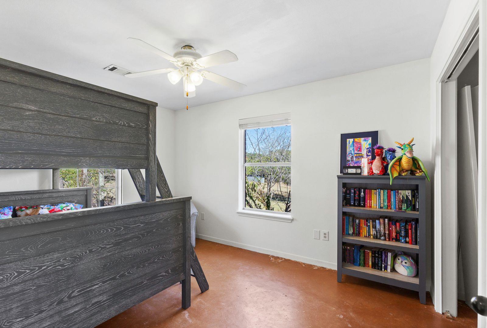 Image 15 of 33 For 197 Little River Ln