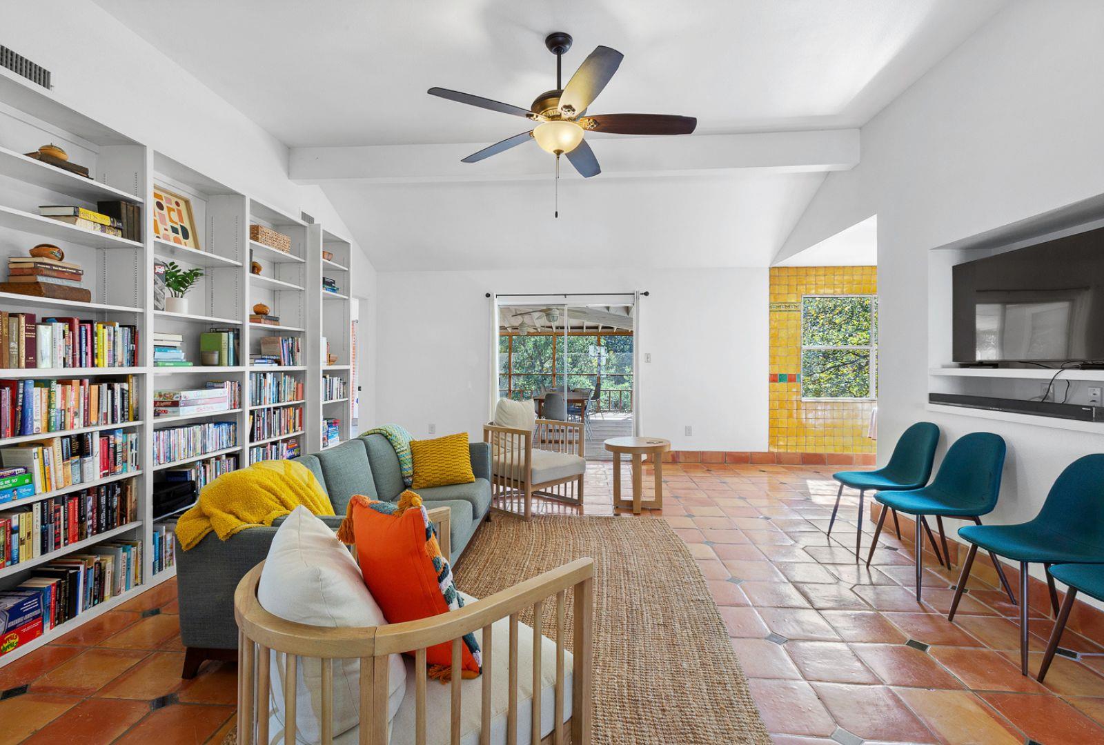 Image 7 of 33 For 197 Little River Ln