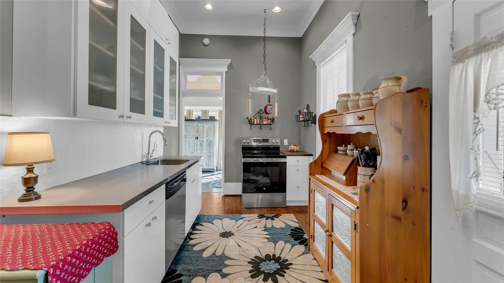 Image 16 of 34 For 309 Boundary St