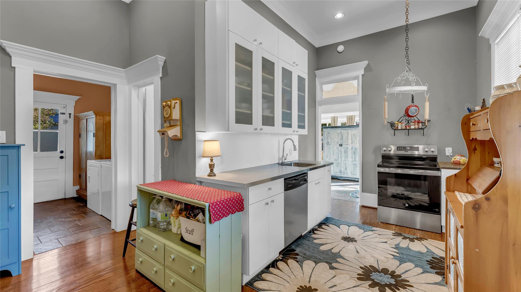 Image 17 of 34 For 309 Boundary St