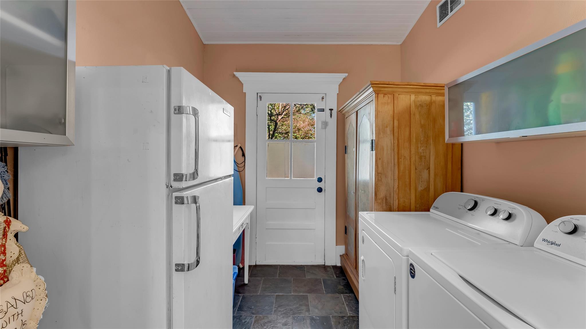 Image 20 of 34 For 309 Boundary St