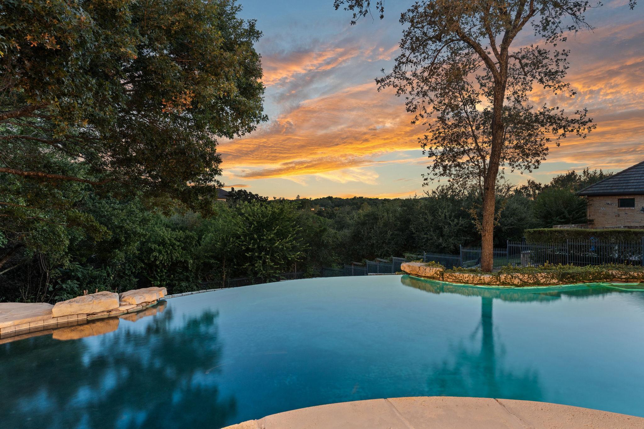 Image 21 of 32 For 201 Bella Cima Dr