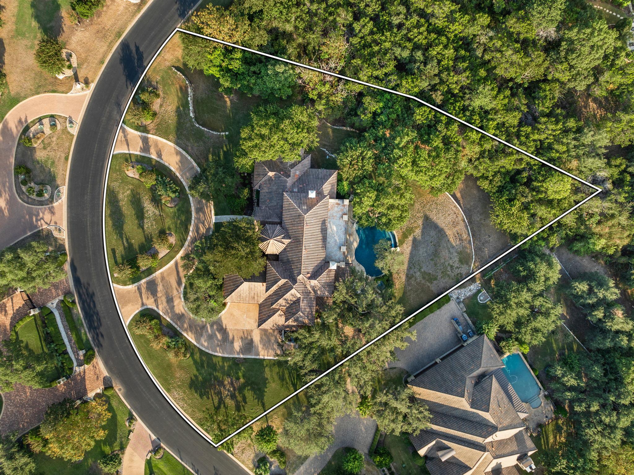 Image 26 of 32 For 201 Bella Cima Dr